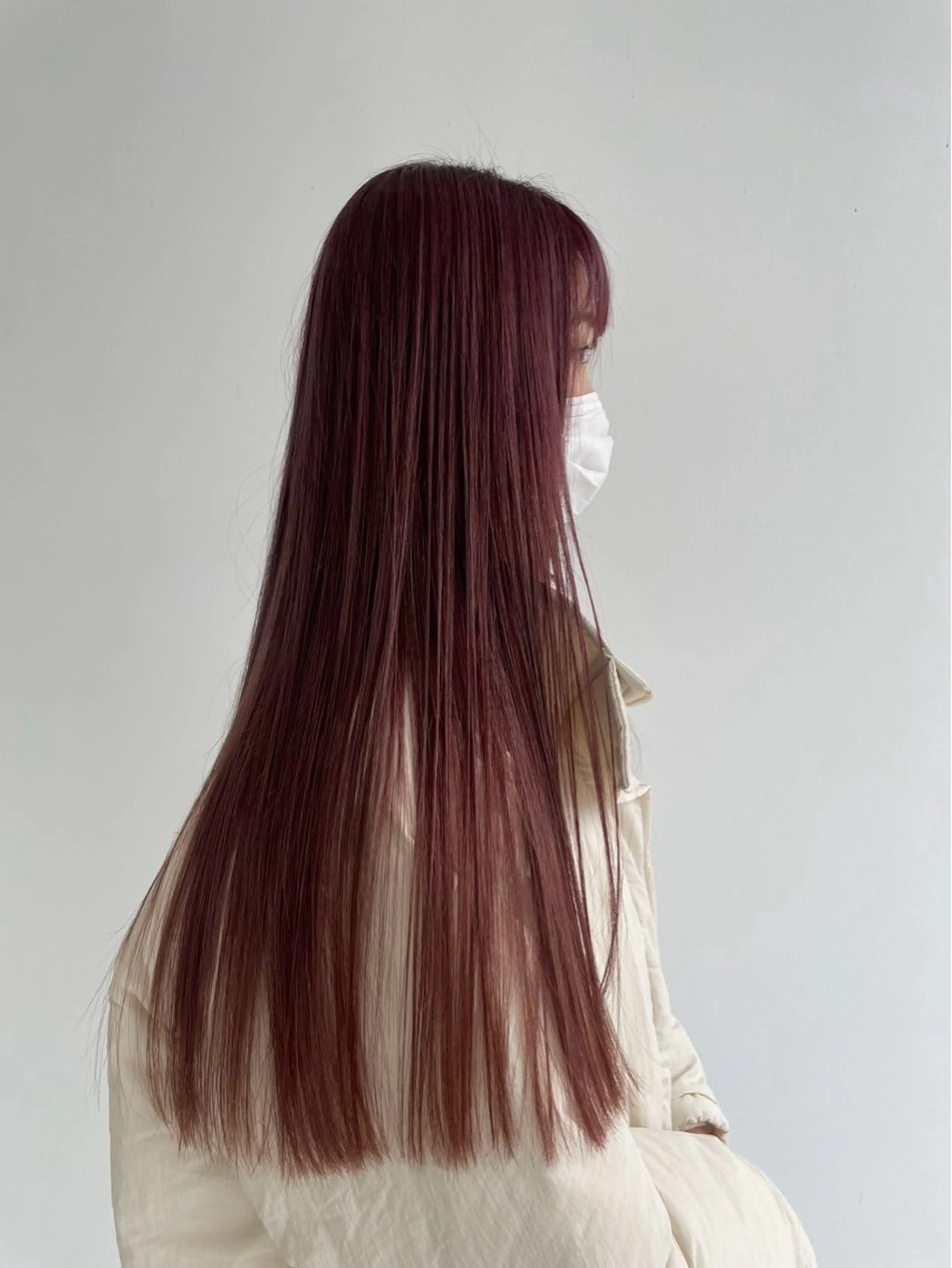 ロング 🫧✨️‪榎宮秀 透明感 ハイトーンのヘアスタイル