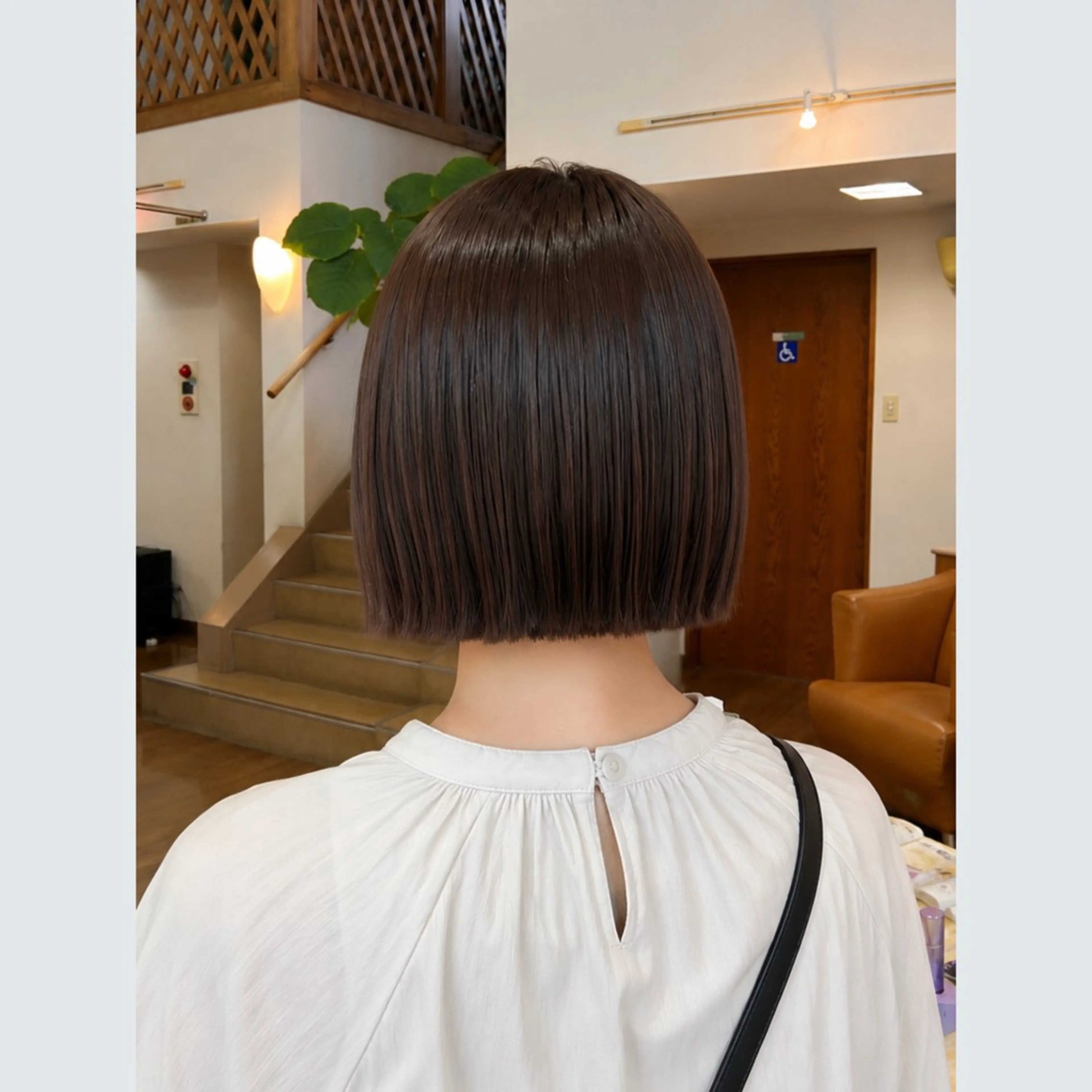 ショート カラー ボブ カット ヘアカラー 小野 汐里のヘアスタイル