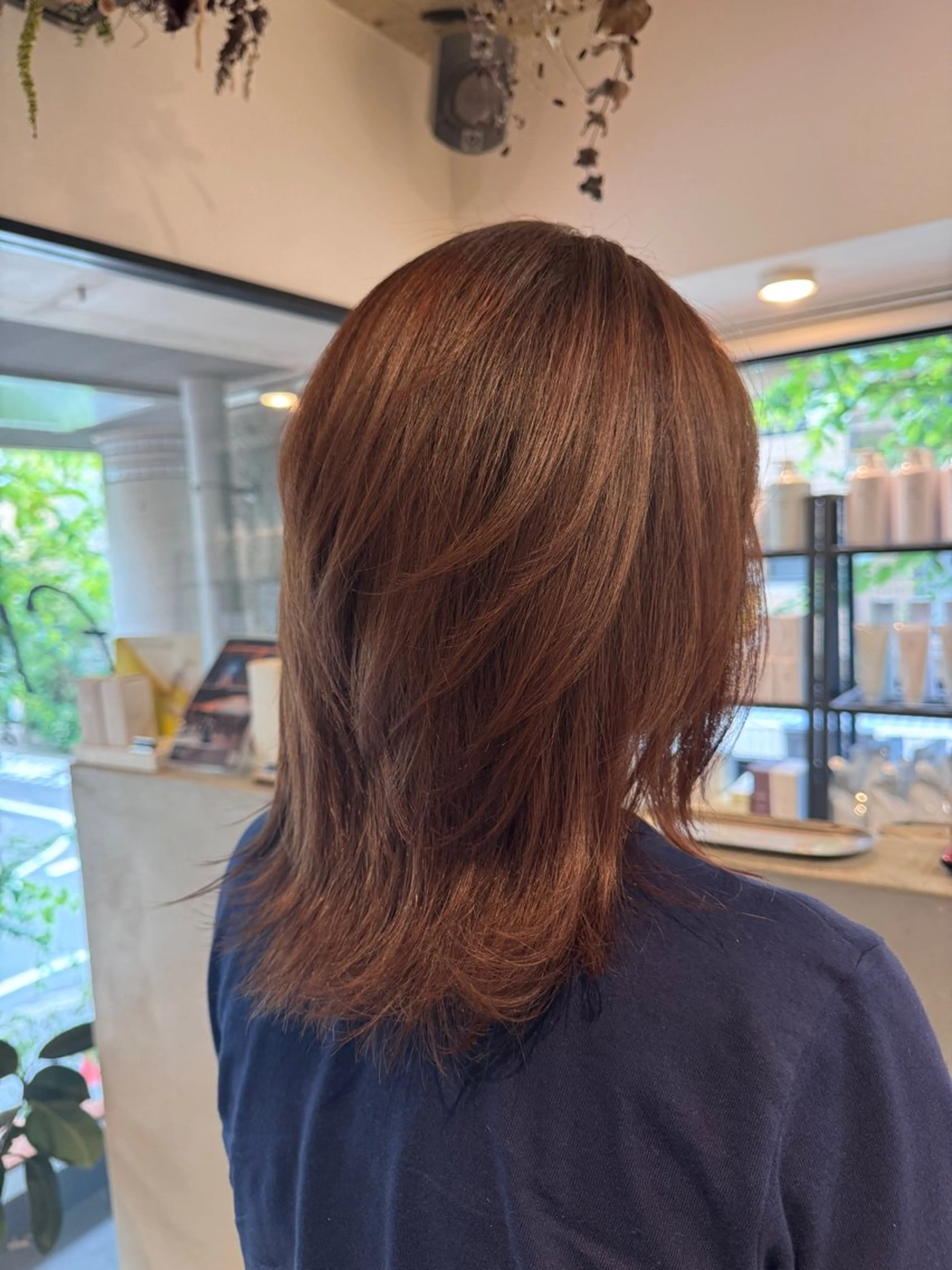 ミディアム レイヤーカット カット ヘアカラー saki/メンズパー マ・デザインカラーのヘアスタイル