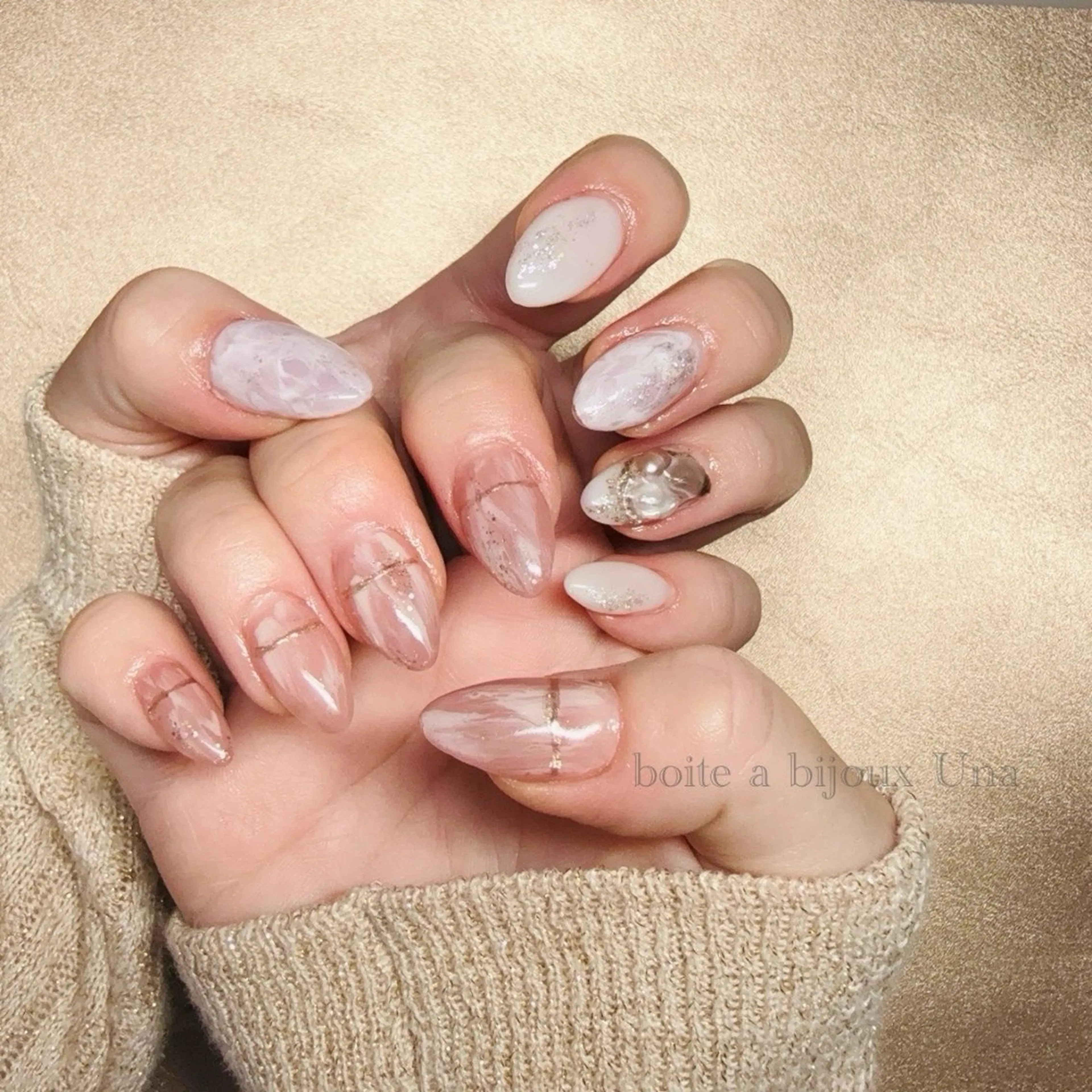 ネイル アートネイル 大理石ネイル(マーブル) ミラーネイル ピンク boite a bijoux Unaのネイルデザイン