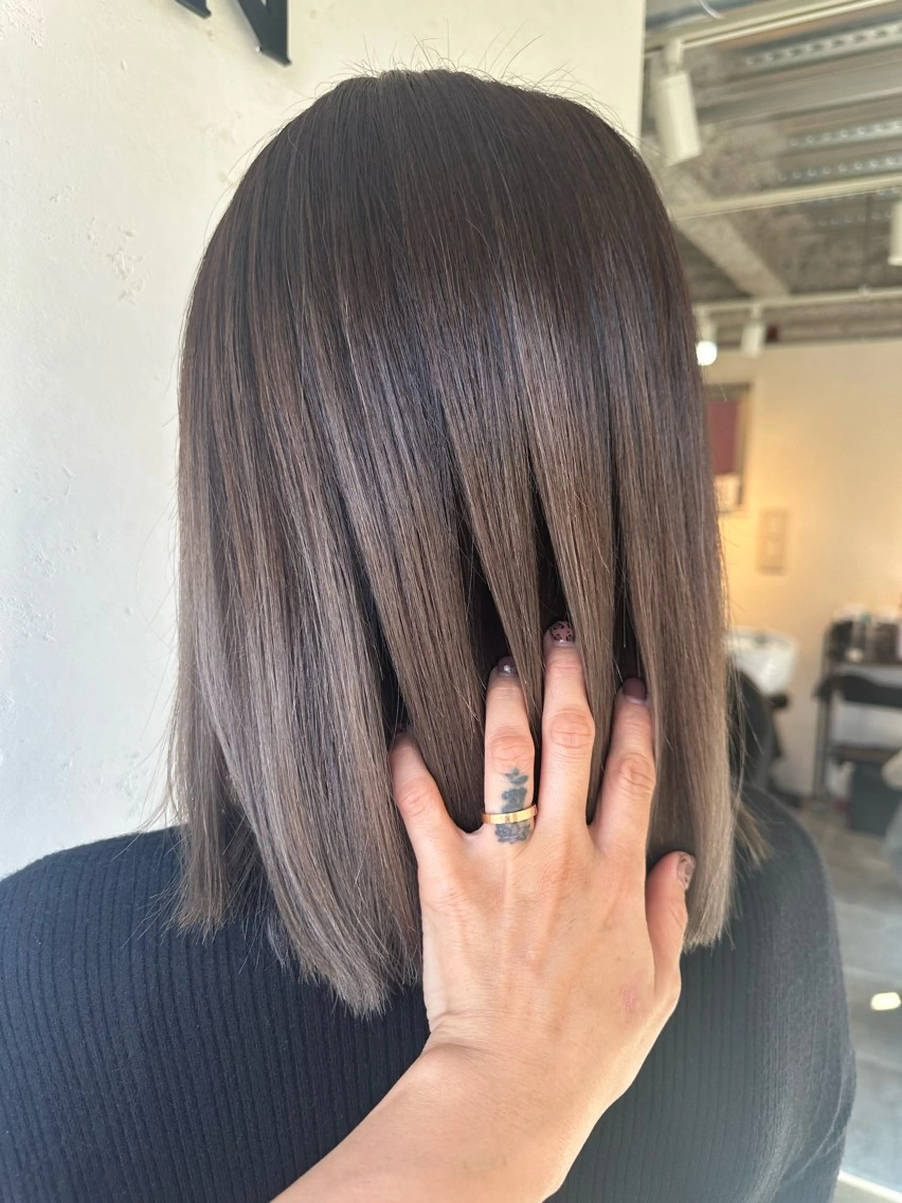 ミディアム アッシュ ボブ くびれヘア ハイライト 髪質改善 うる艶カラー美容師 ayumiのヘアスタイル