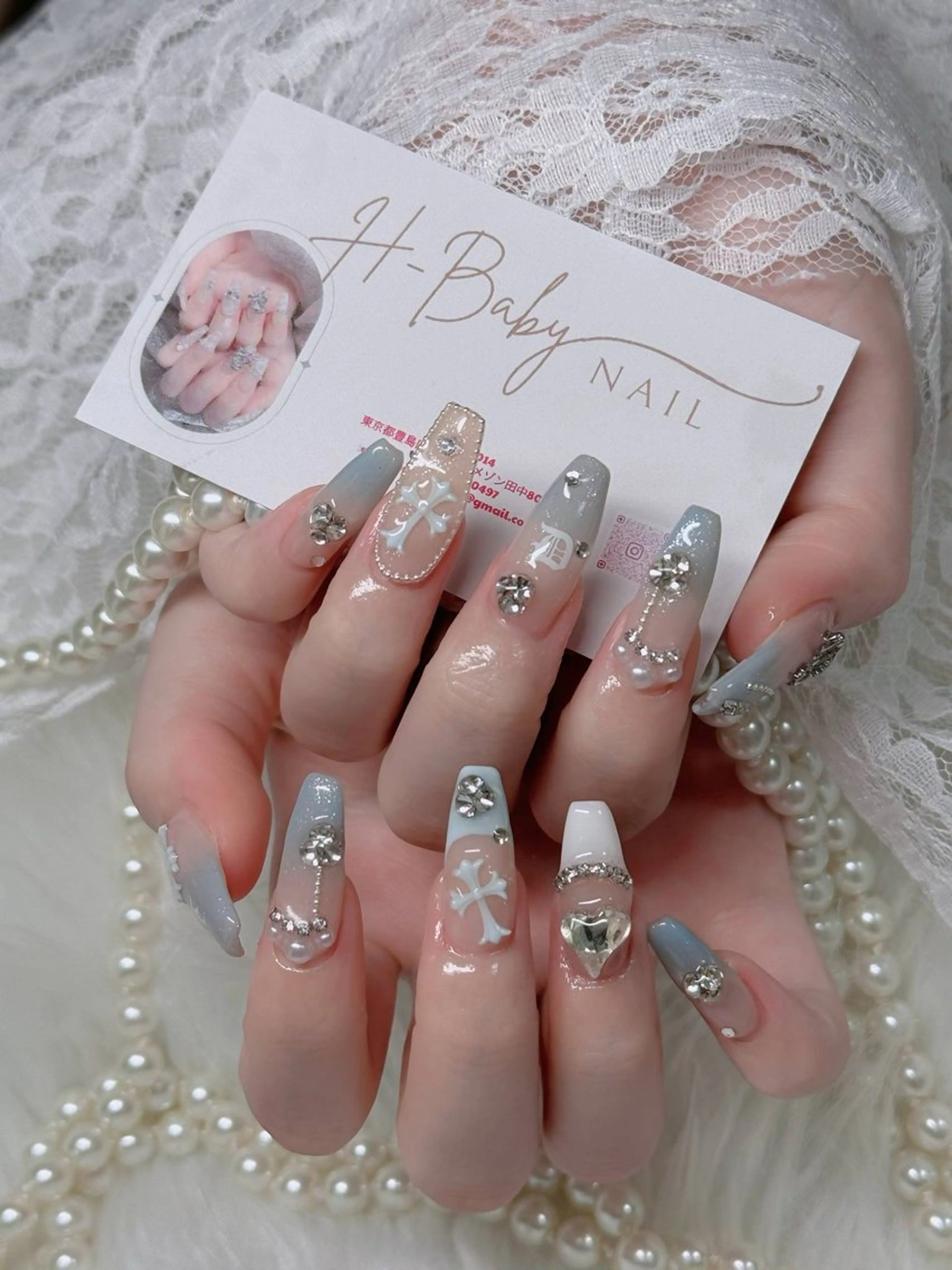 ネイル オーロラネイル フレンチネイル ジェルネイル ハロウィン キラキラネイル H.baby Nail Salonのネイルデザイン