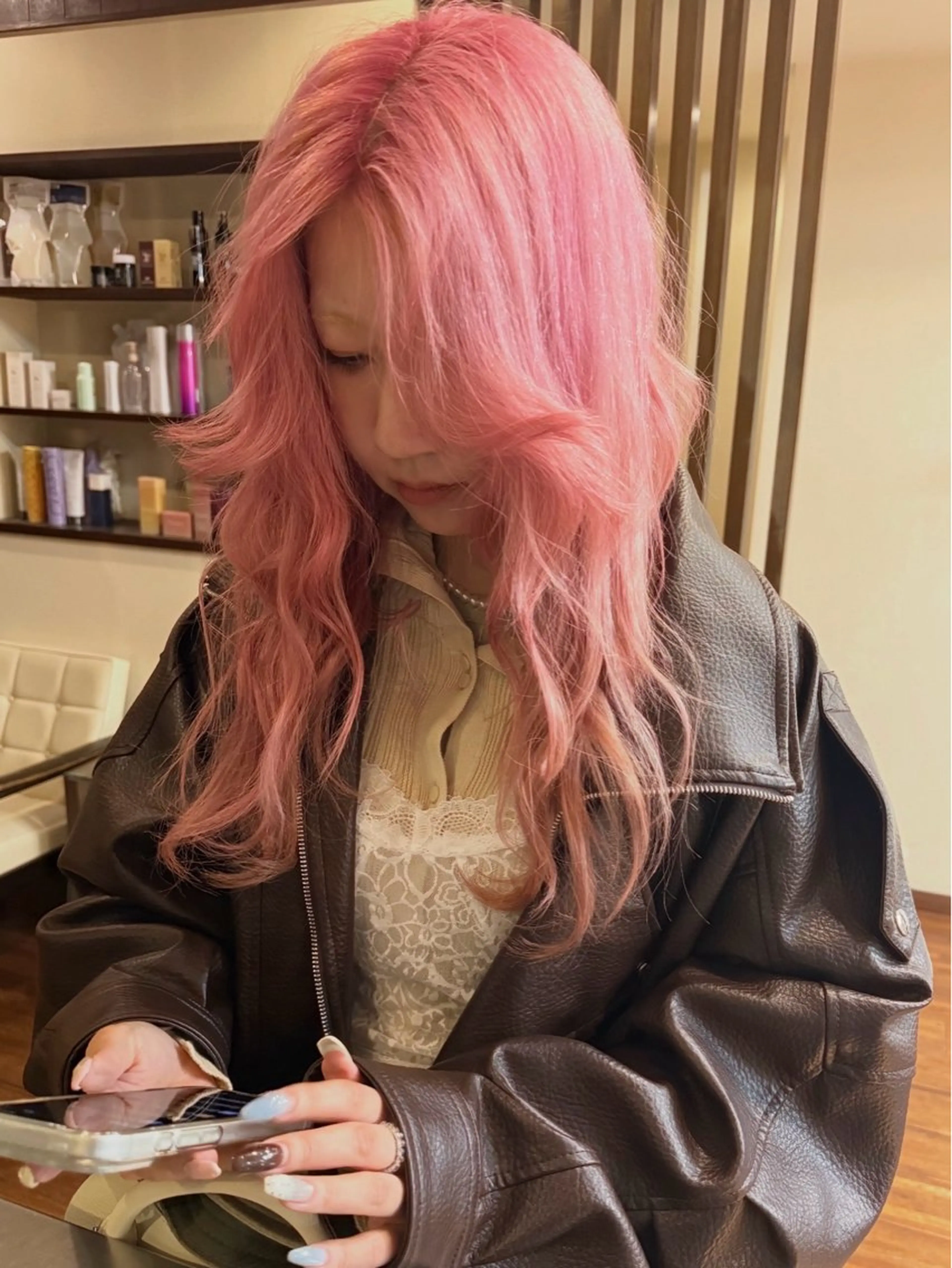 ロング カラー ピンクカラー カット ヘアカラー トリートメント 田室 和幸のヘアスタイル