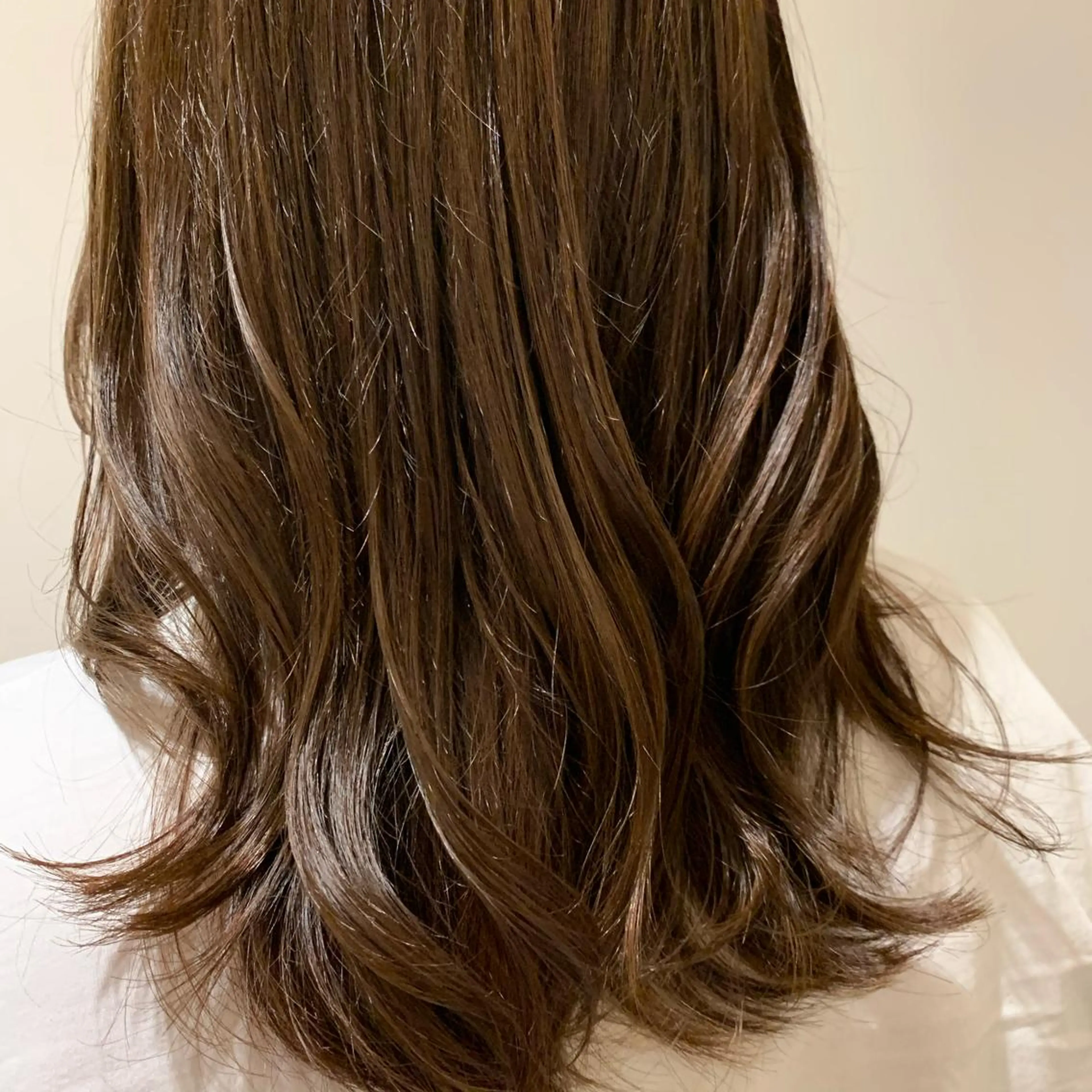 セミロング カラー ヘアアレンジ 韓国風ヘア 高井瑠華🌼 ストカールカット特化のヘアスタイル