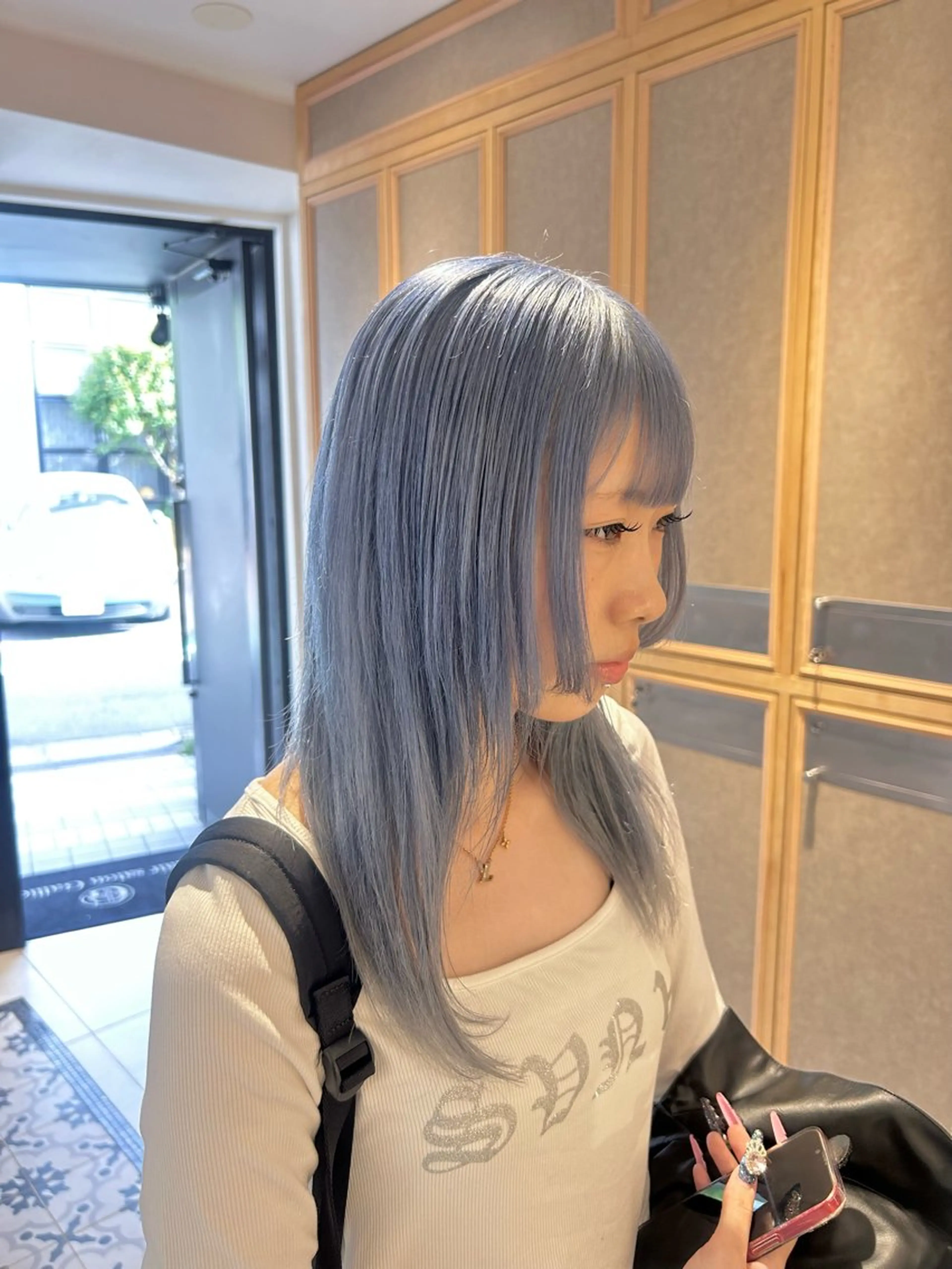 セミロング カラー ハイトーンカラー ヘアカラー トリートメント ヘッドスパ ヘアセット miko🪽地毛風/ ハイトーン/レイヤーのヘアスタイル