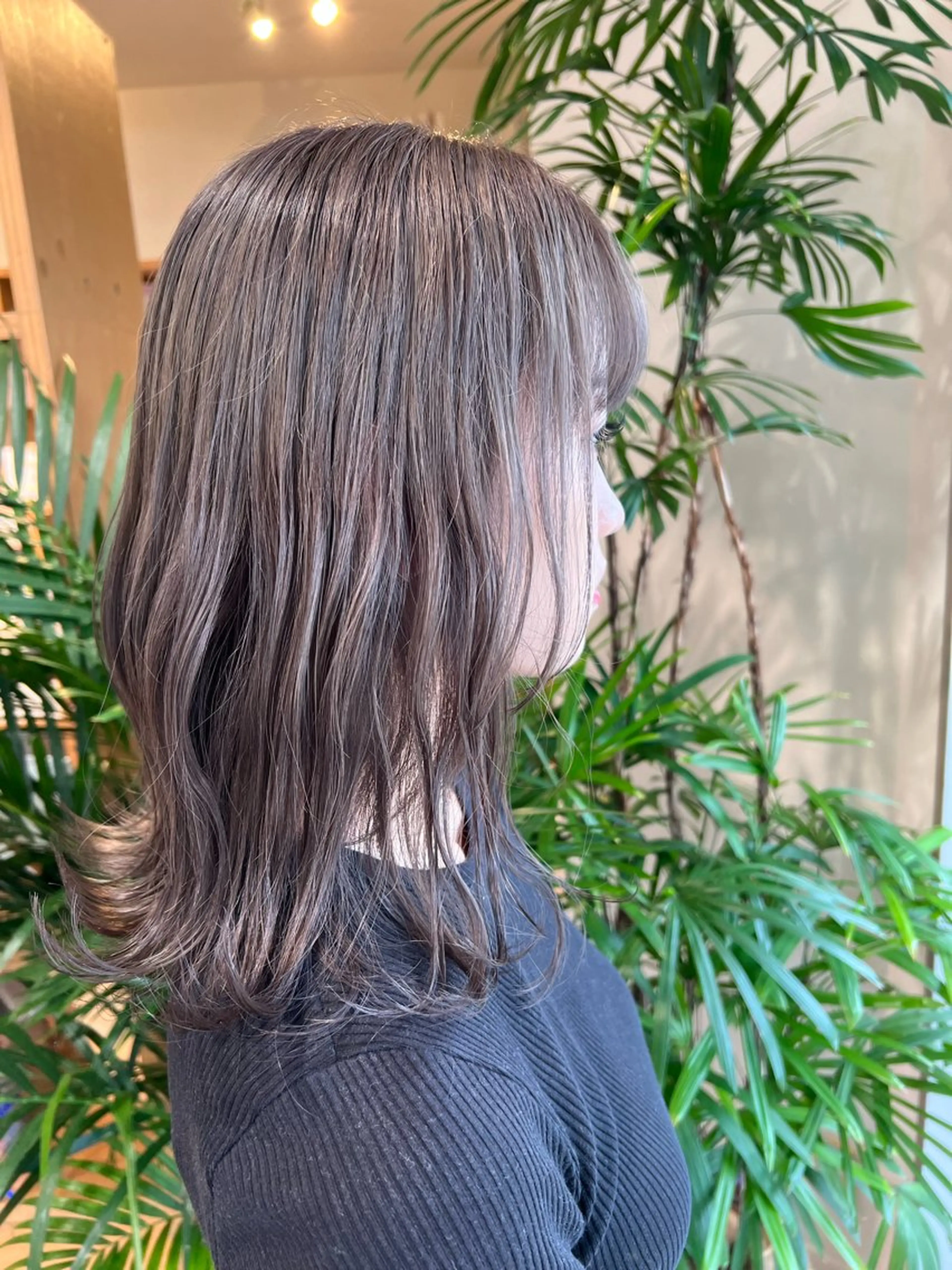 ミディアム カラー グレージュ ヘアカラー Ripps長居所属・メテオ ／ヘアカラー 西川菜実のヘアスタイル