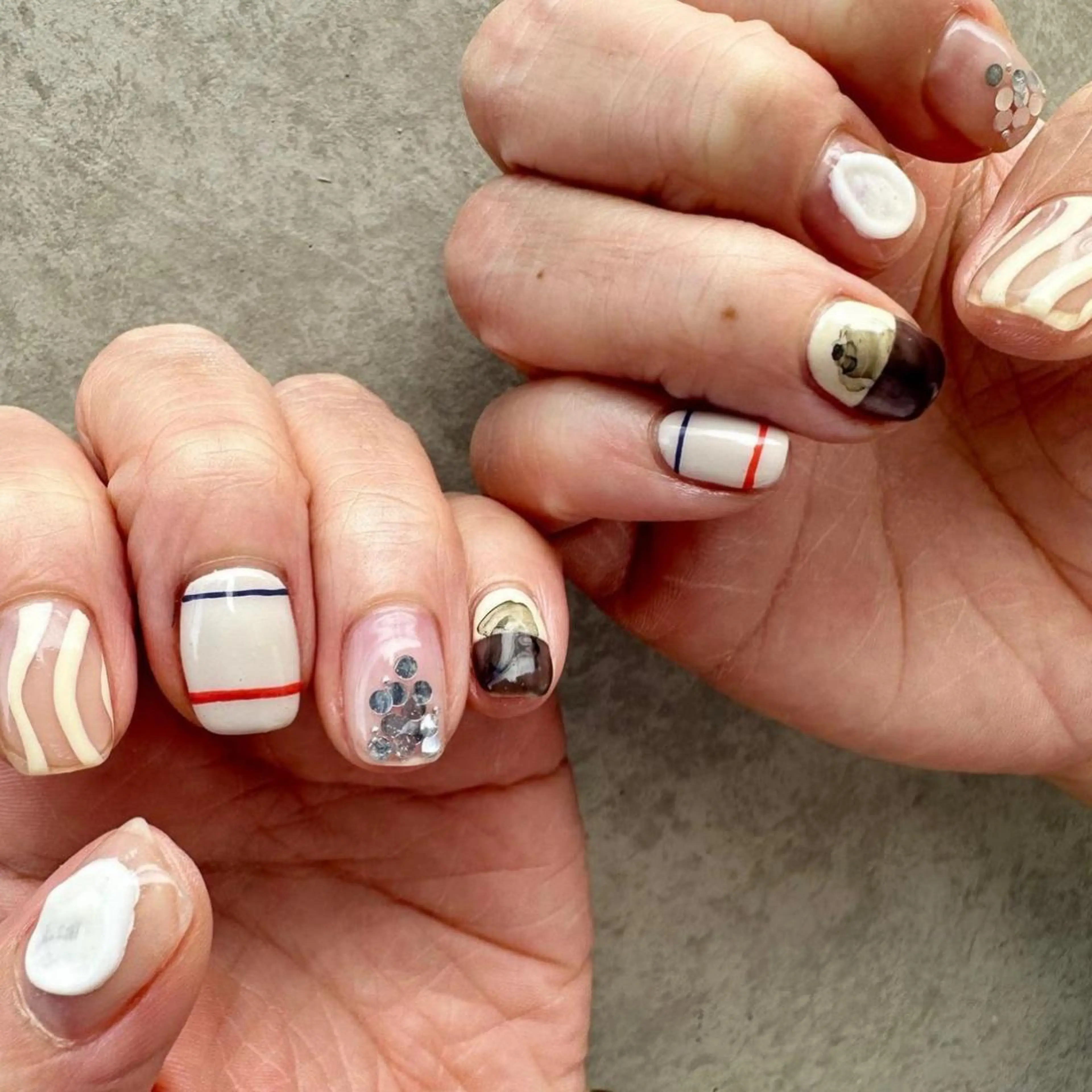 ネイル クリアネイル 氷ネイル・うるうるネイル 韓国ネイル ニュアンスネイル 夏ネイル 🪞KAPE NAIL 🪞のネイルデザイン