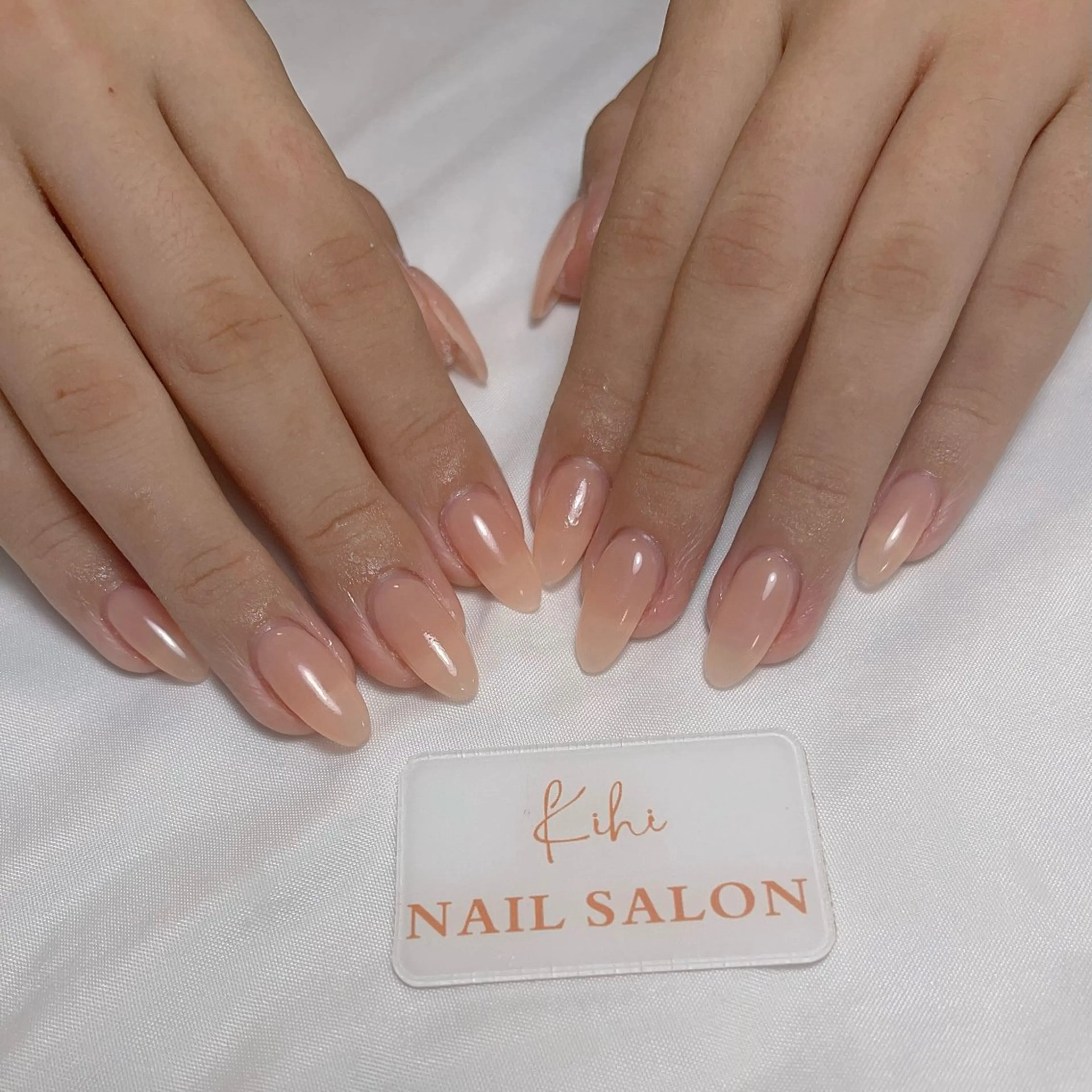 ネイル アートネイル フレンチネイル ジェルネイル グラデーション 韓国ネイル ハンドネイル 💕鈴木ユリ パラジェル/オフ無料のネイルデザイン