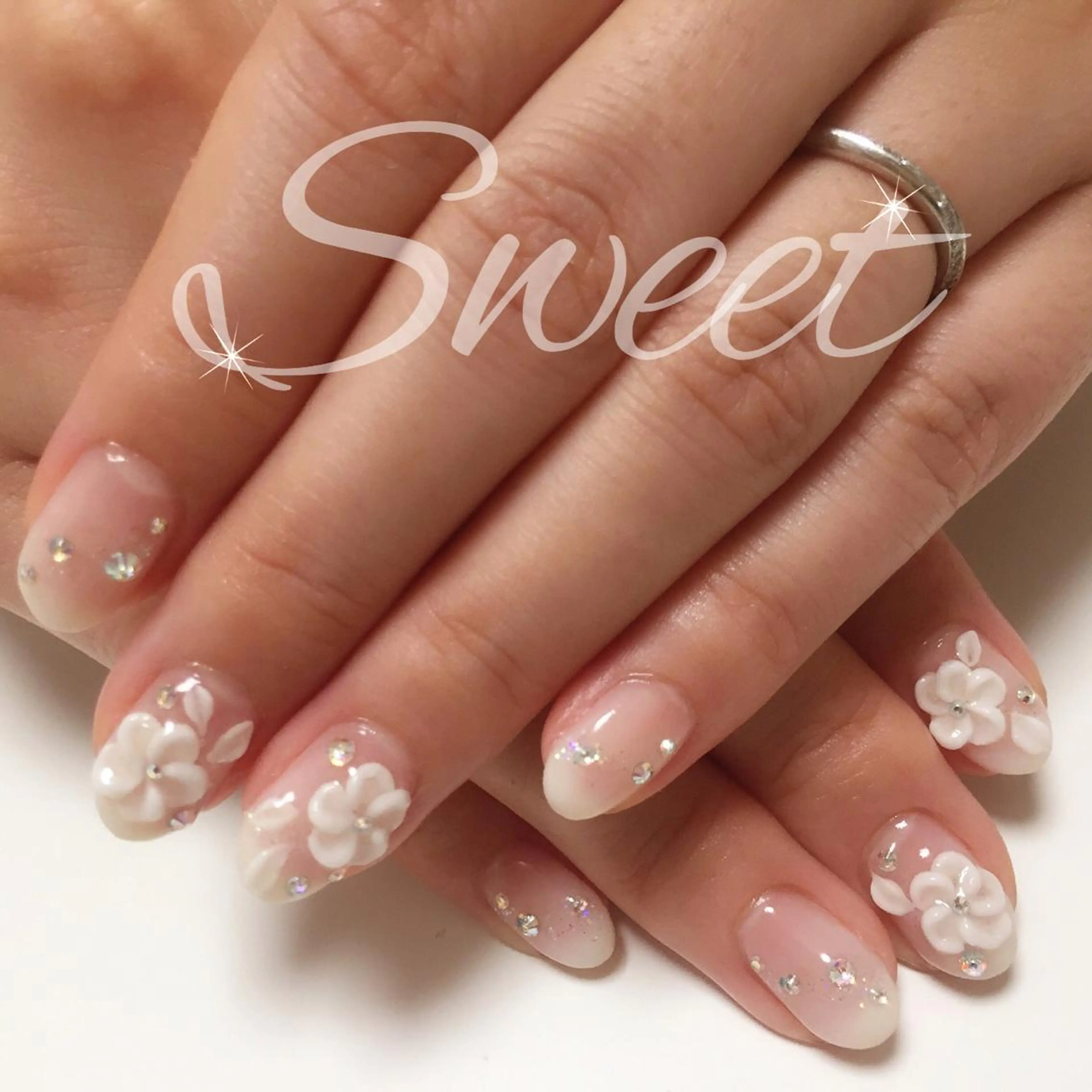 ネイル sweet 仲野陽子のネイルデザイン