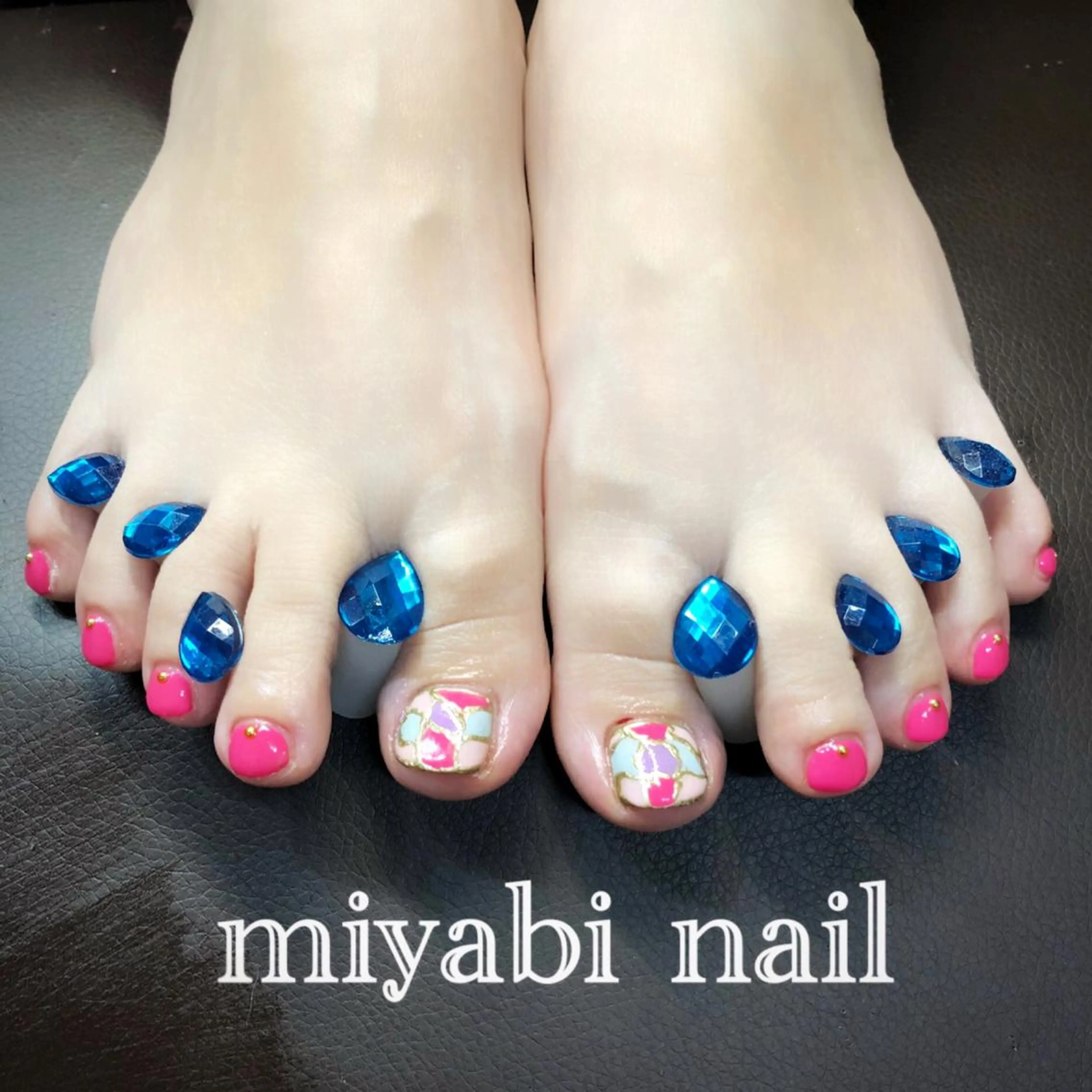 ネイル アートネイル フットネイル ジェルネイル 持ち込み ピンク フットネイル miyabi nail 桂川駅近くのネイルデザイン