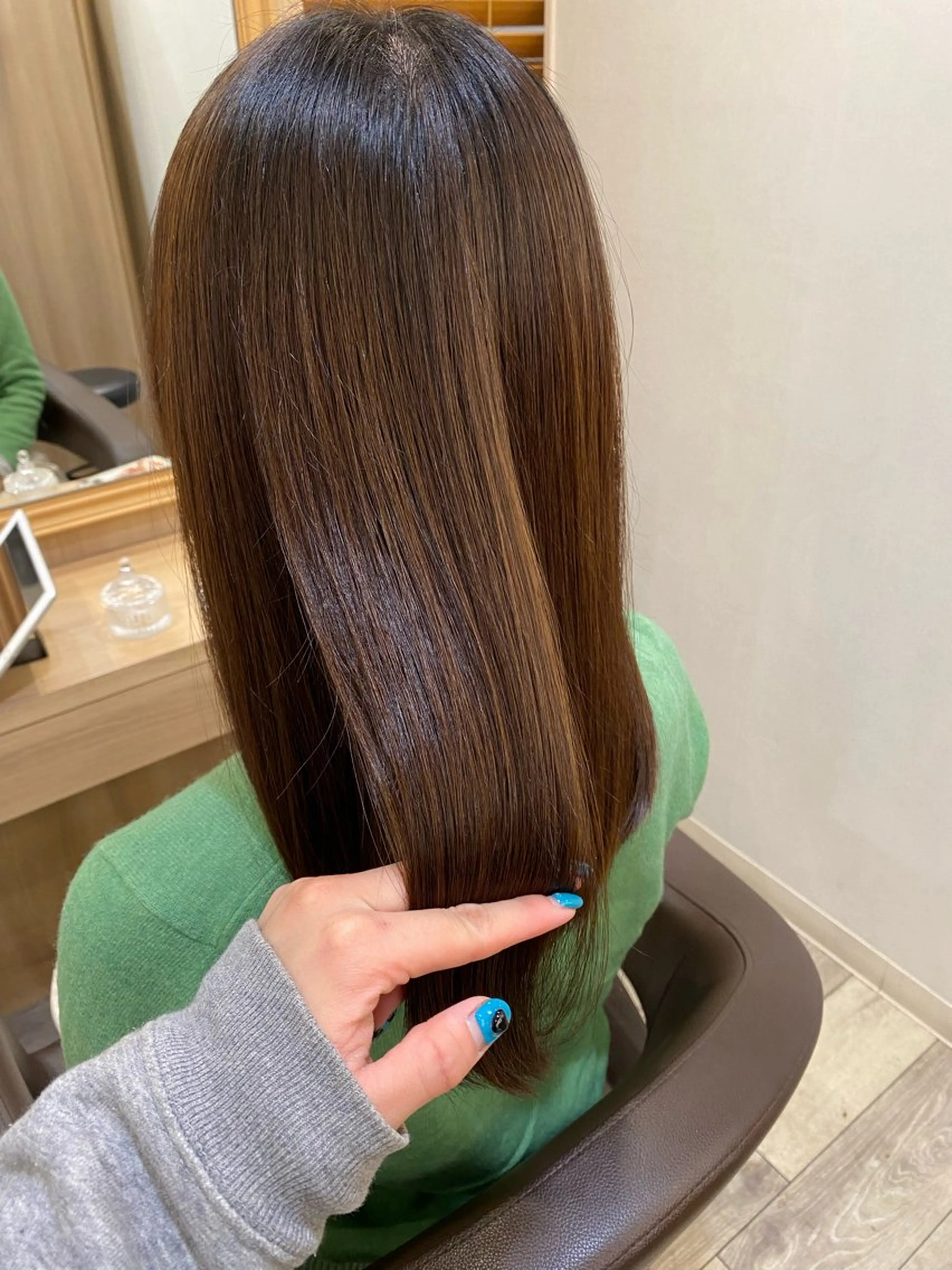 セミロング マツモト カラー/ショートボブのヘアスタイル