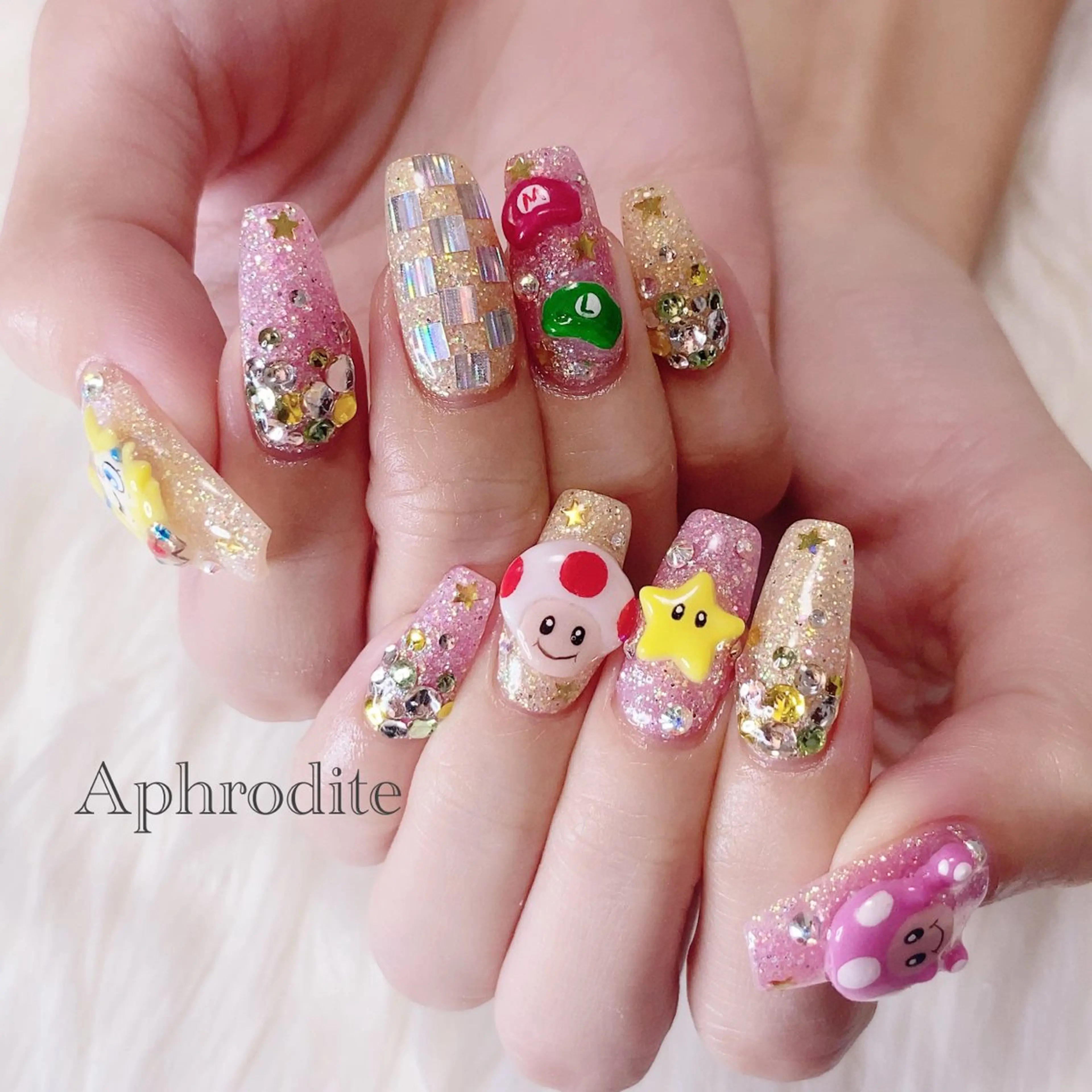 ネイル Aphrodite パラジェル認定サロンのネイルデザイン