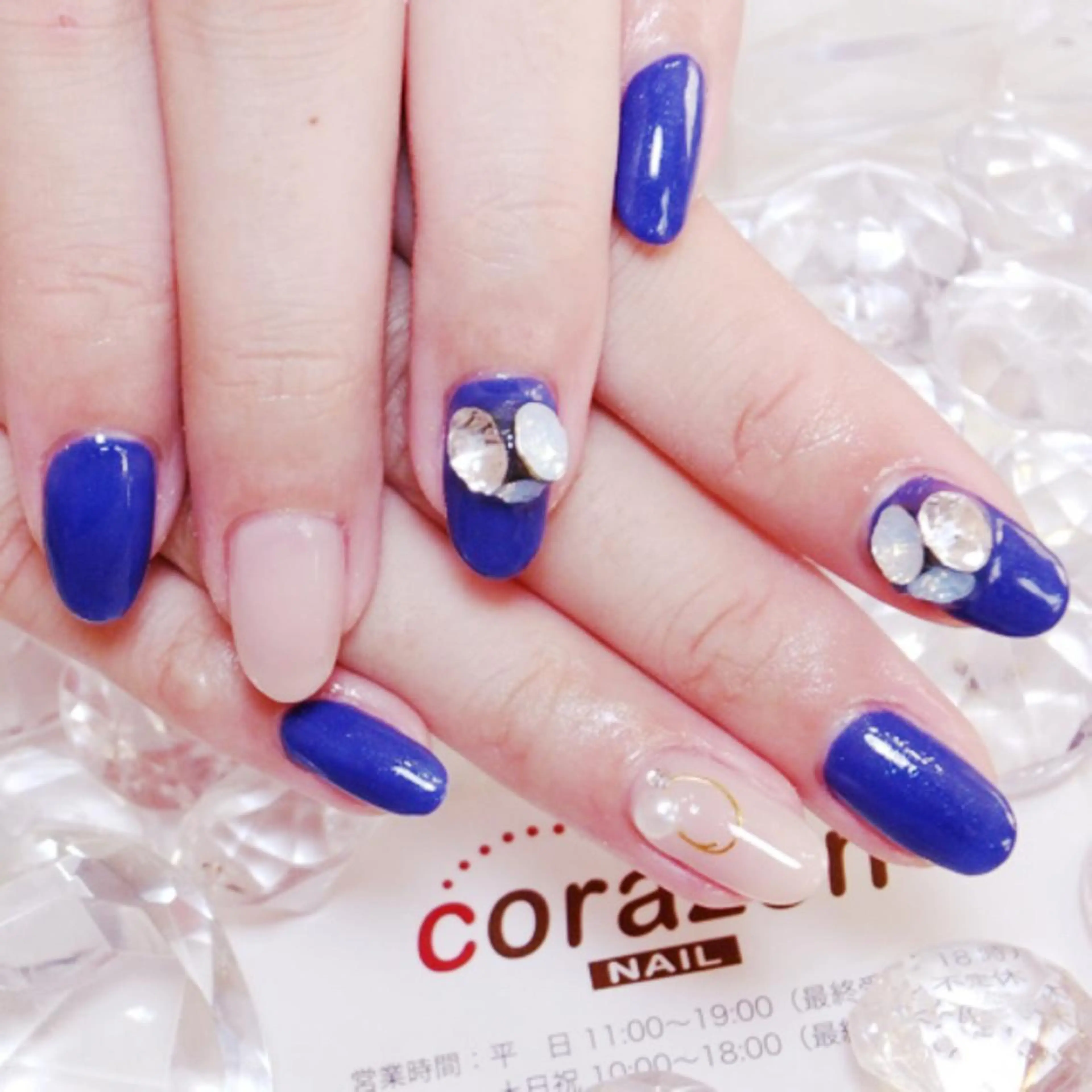 ネイル ブルー ジェルネイル ネイビー ストーンネイル ネイリスト aicoのネイルデザイン