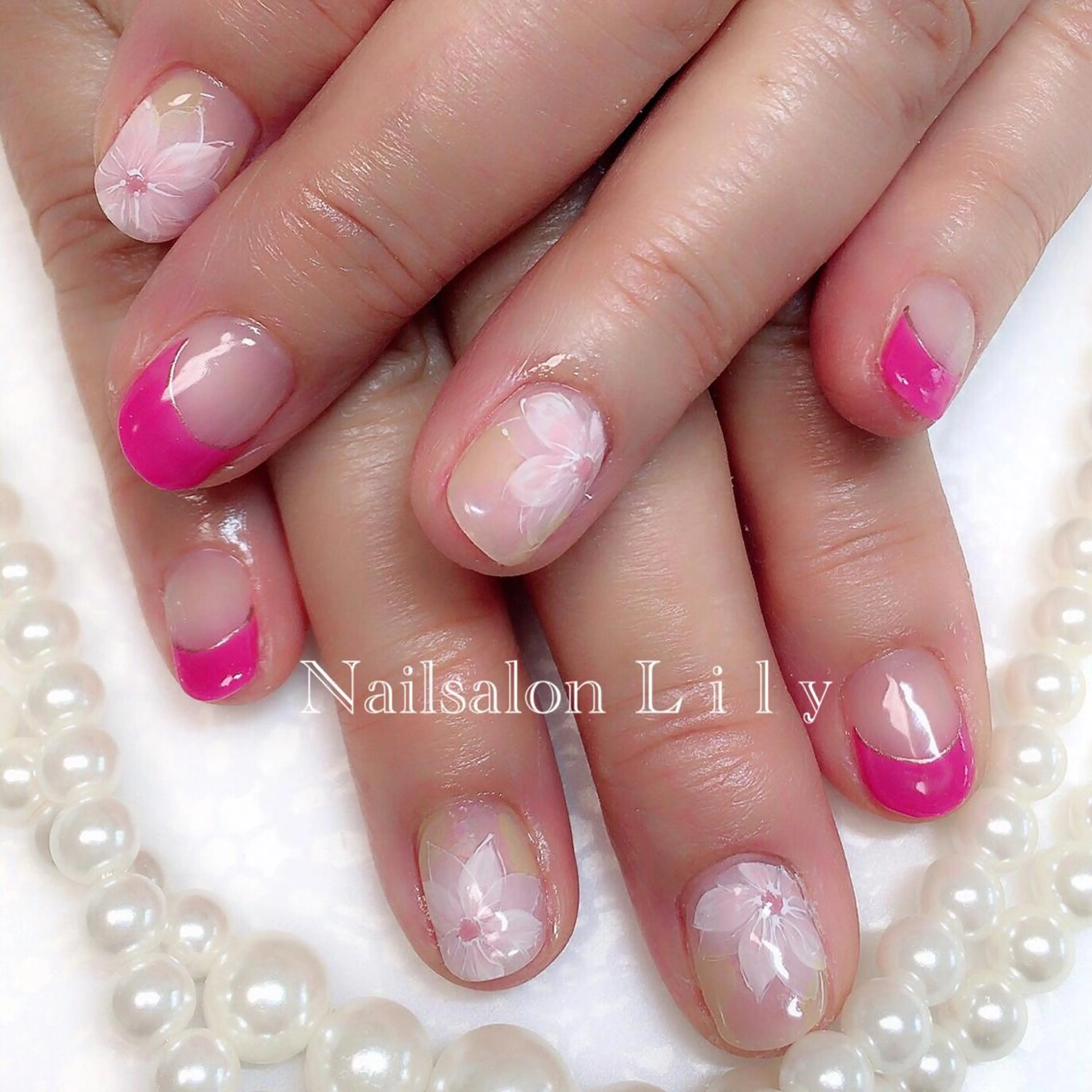 ネイル フラワーネイル Lily*nail 🌻Mii🌻のネイルデザイン