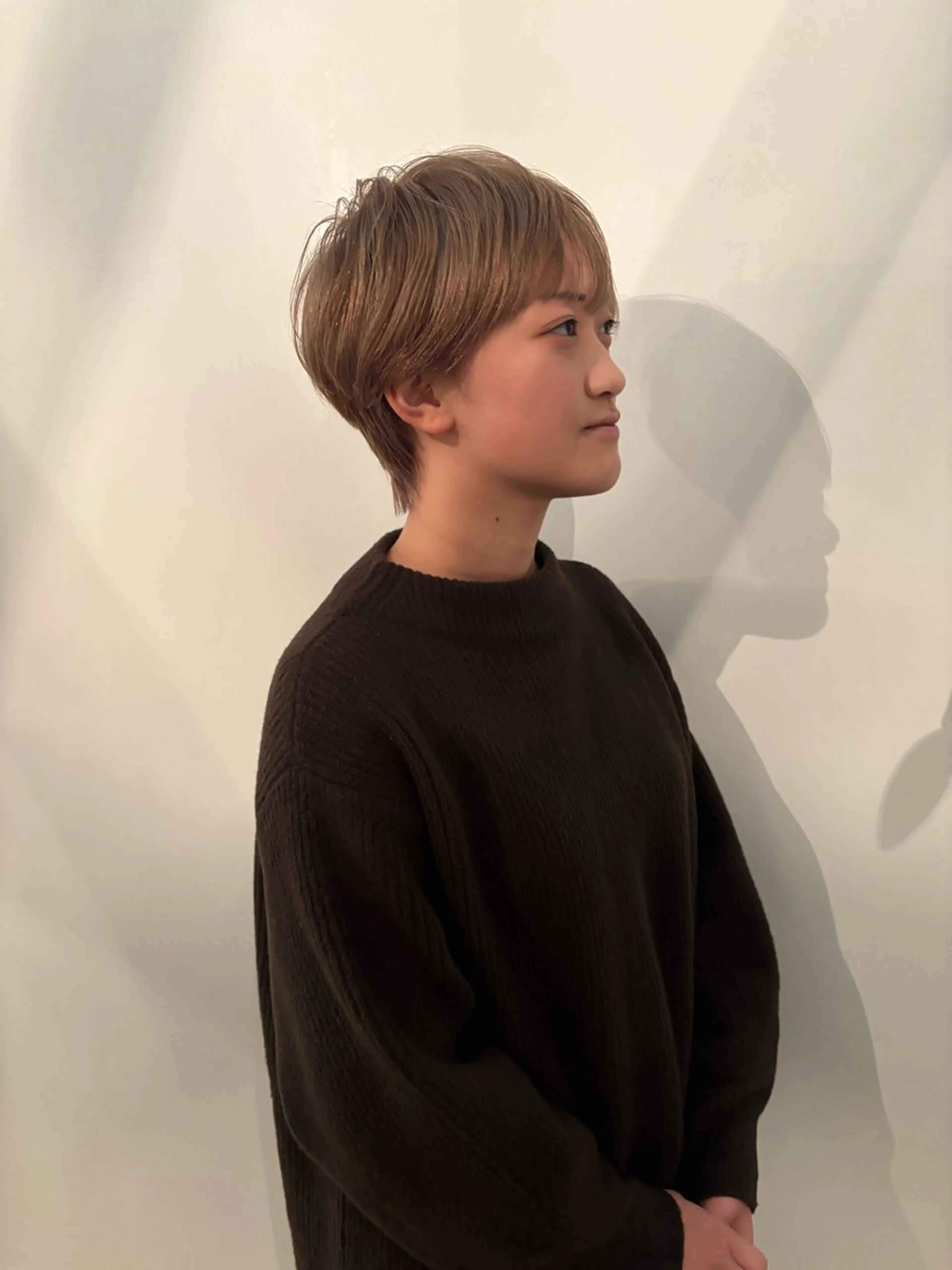 ショート カラー ベージュカラー ブリーチ ハイトーンカラー ハイトーンベージュ 川合 慶輔のヘアスタイル