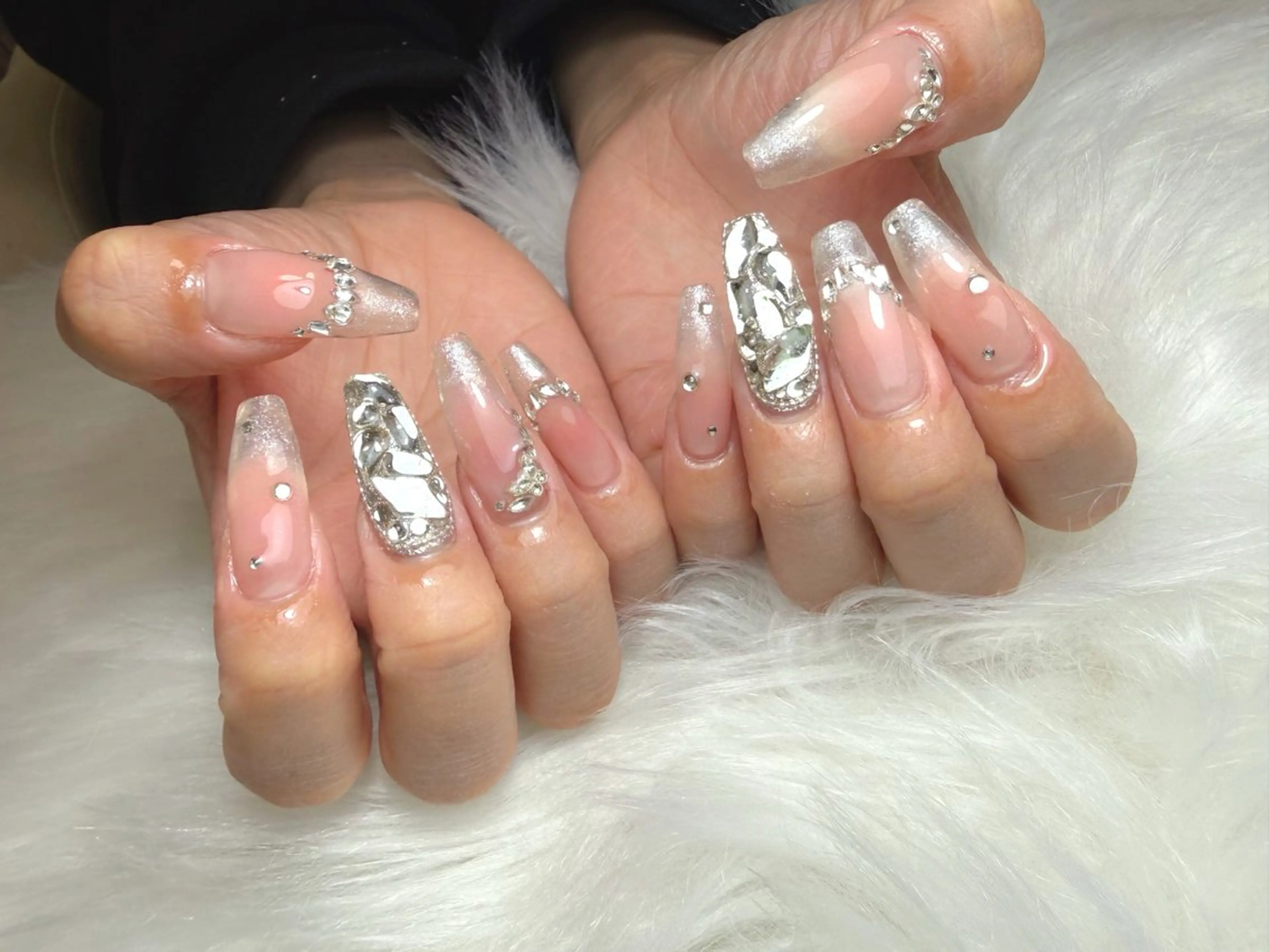 ネイル Li'leaNail AINAのネイルデザイン