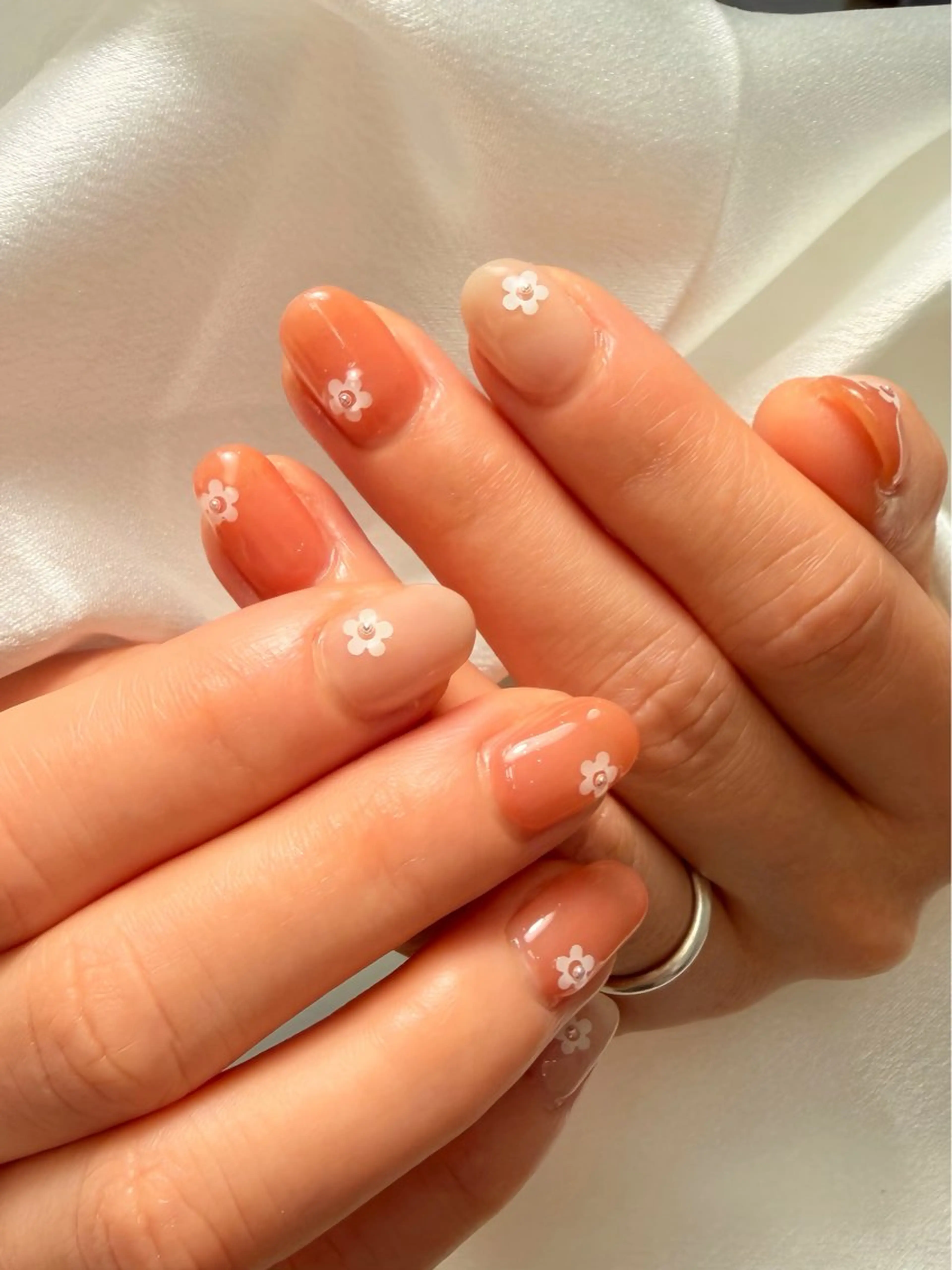 ネイル ホログラムネイル ワンカラーネイル ハンドネイル nail salon BrooChillのネイルデザイン