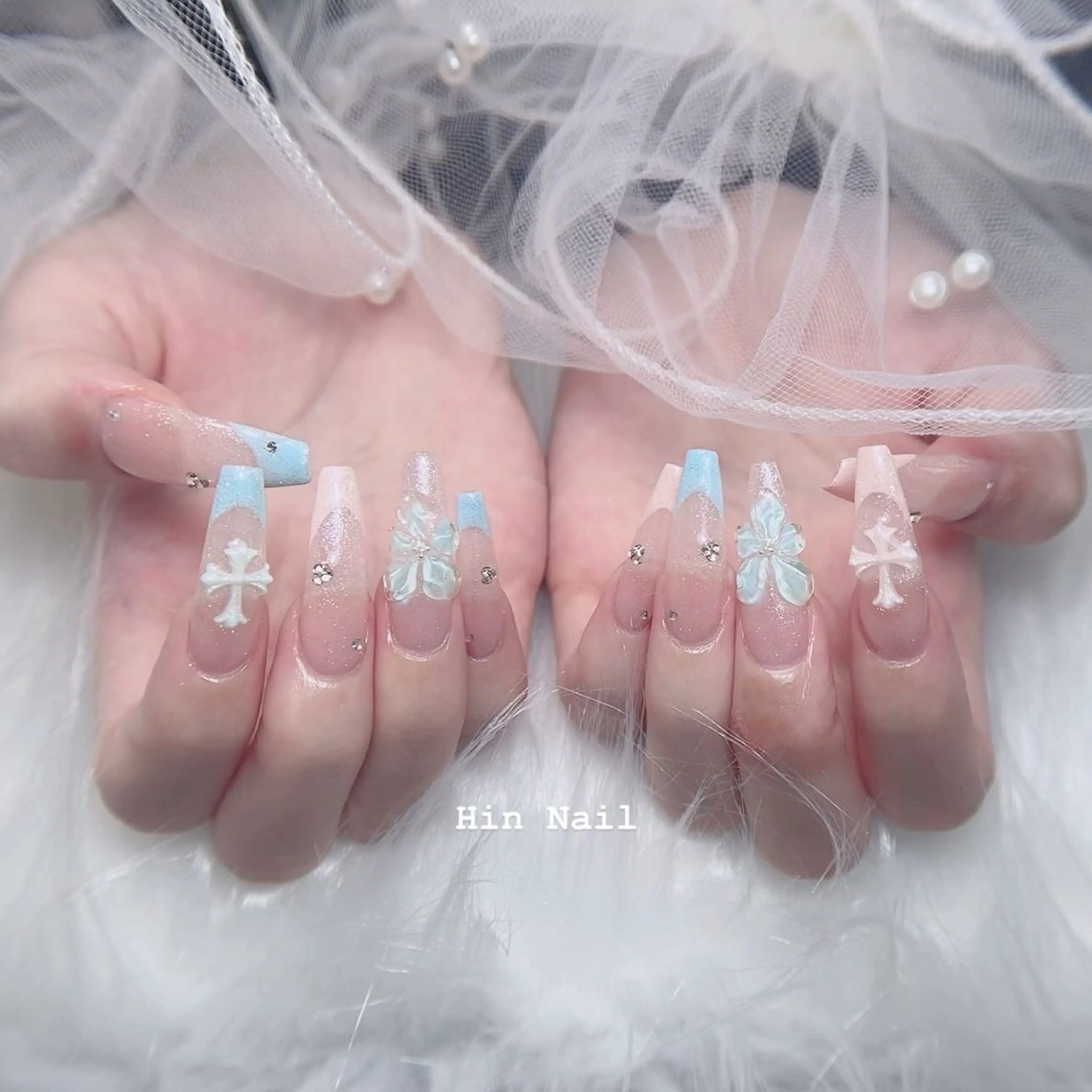 ネイル ハンドネイル Hin Nailsのネイルデザイン