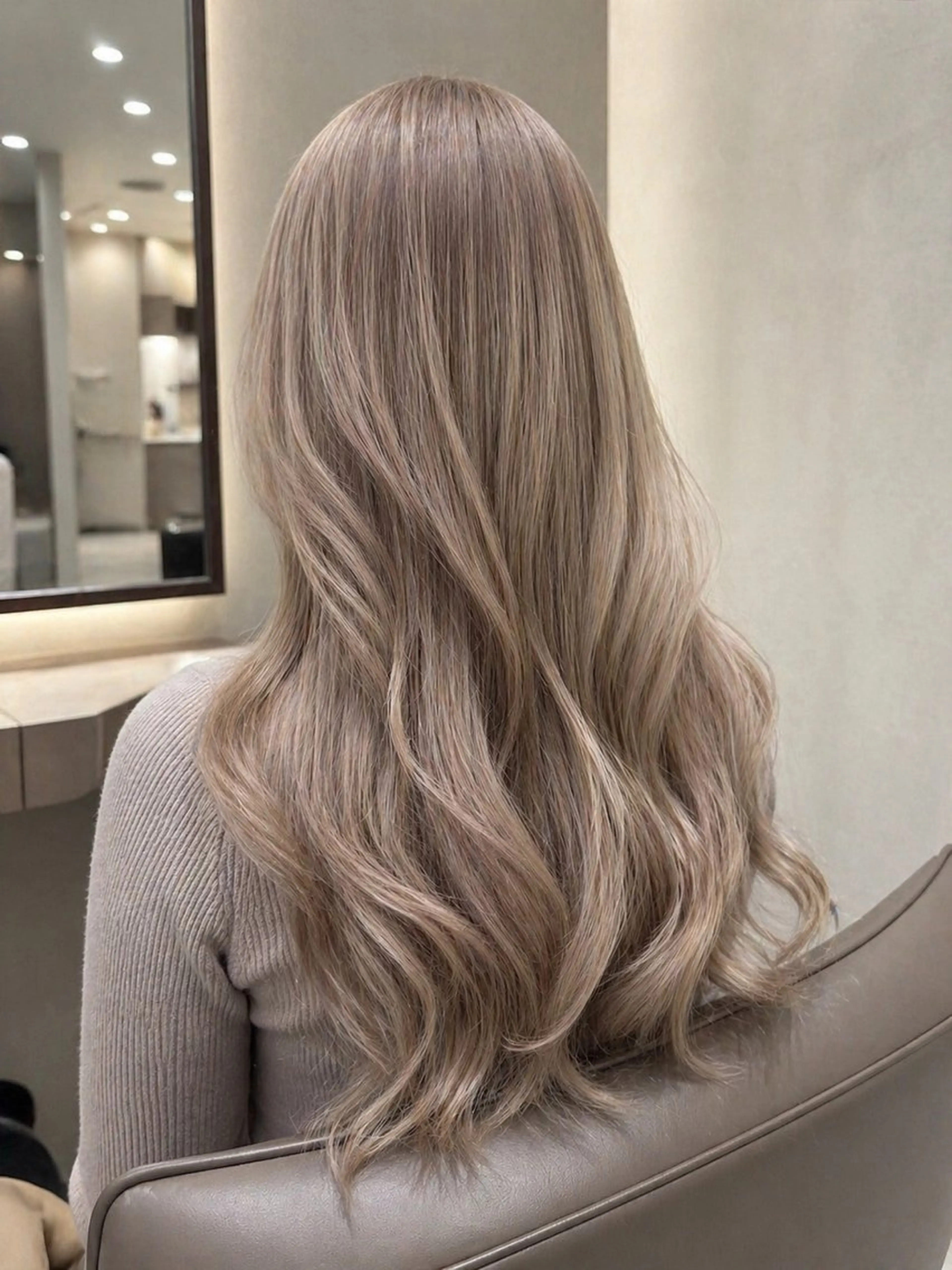 ロング カラー ハイトーン Arphyのヘアスタイル