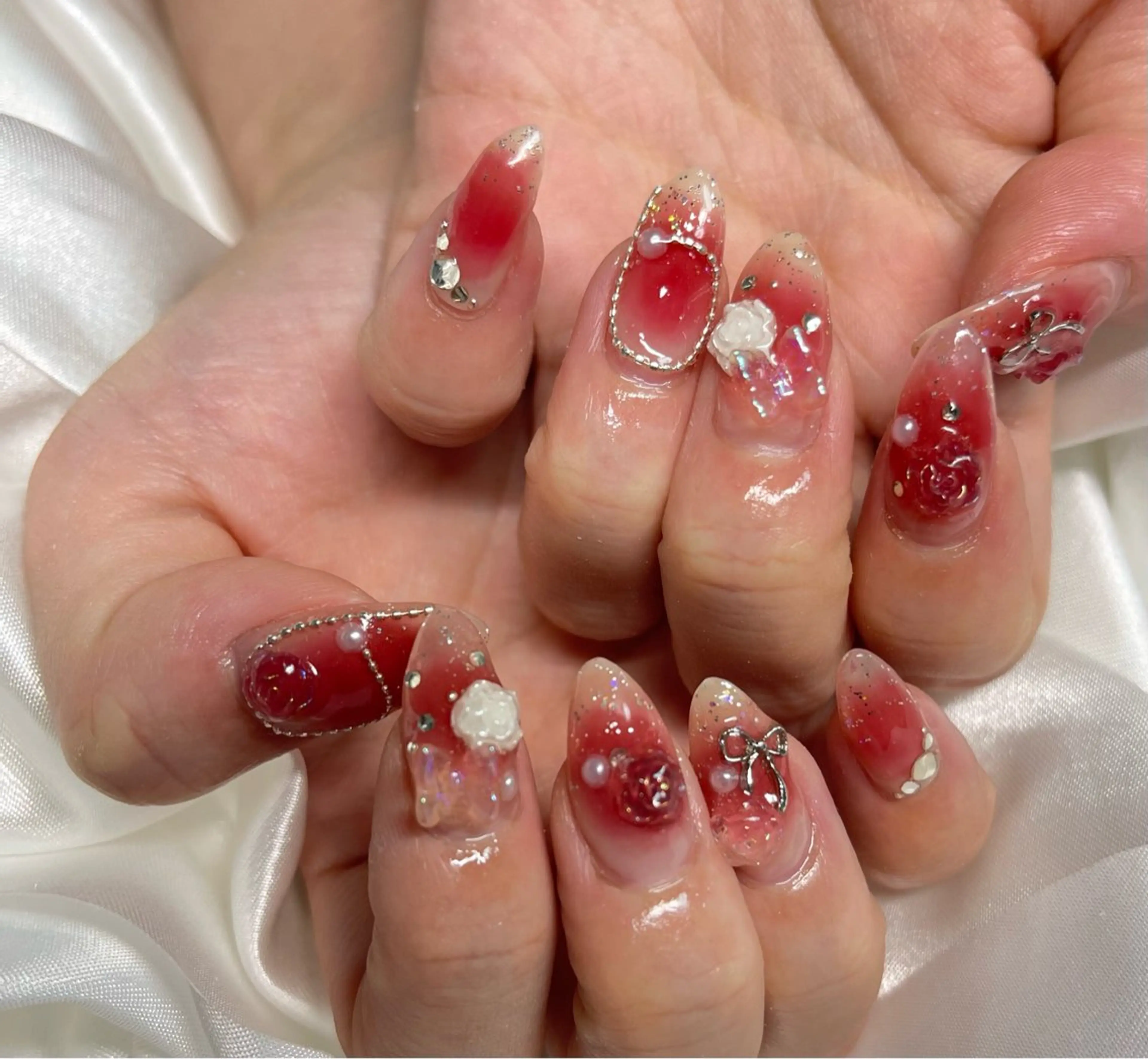 ネイル チークネイル 韓国ネイル ワンホンネイル ハンドネイル 松田 由真のネイルデザイン