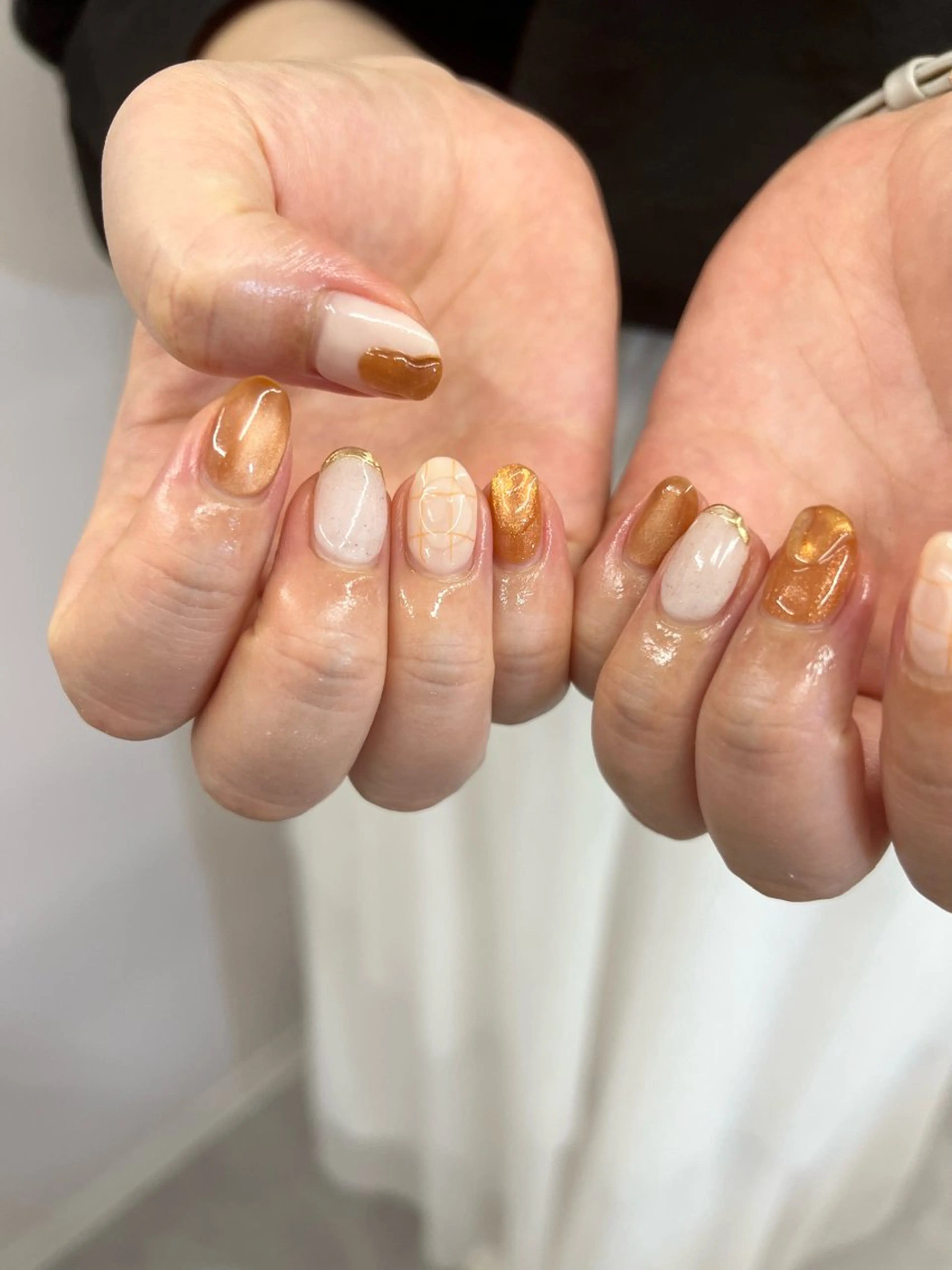 ネイル ジェルネイル 韓国ネイル マグネットネイル ニュアンスネイル オレンジ ハンドネイル ハンドケア Bana_ Nailのネイルデザイン