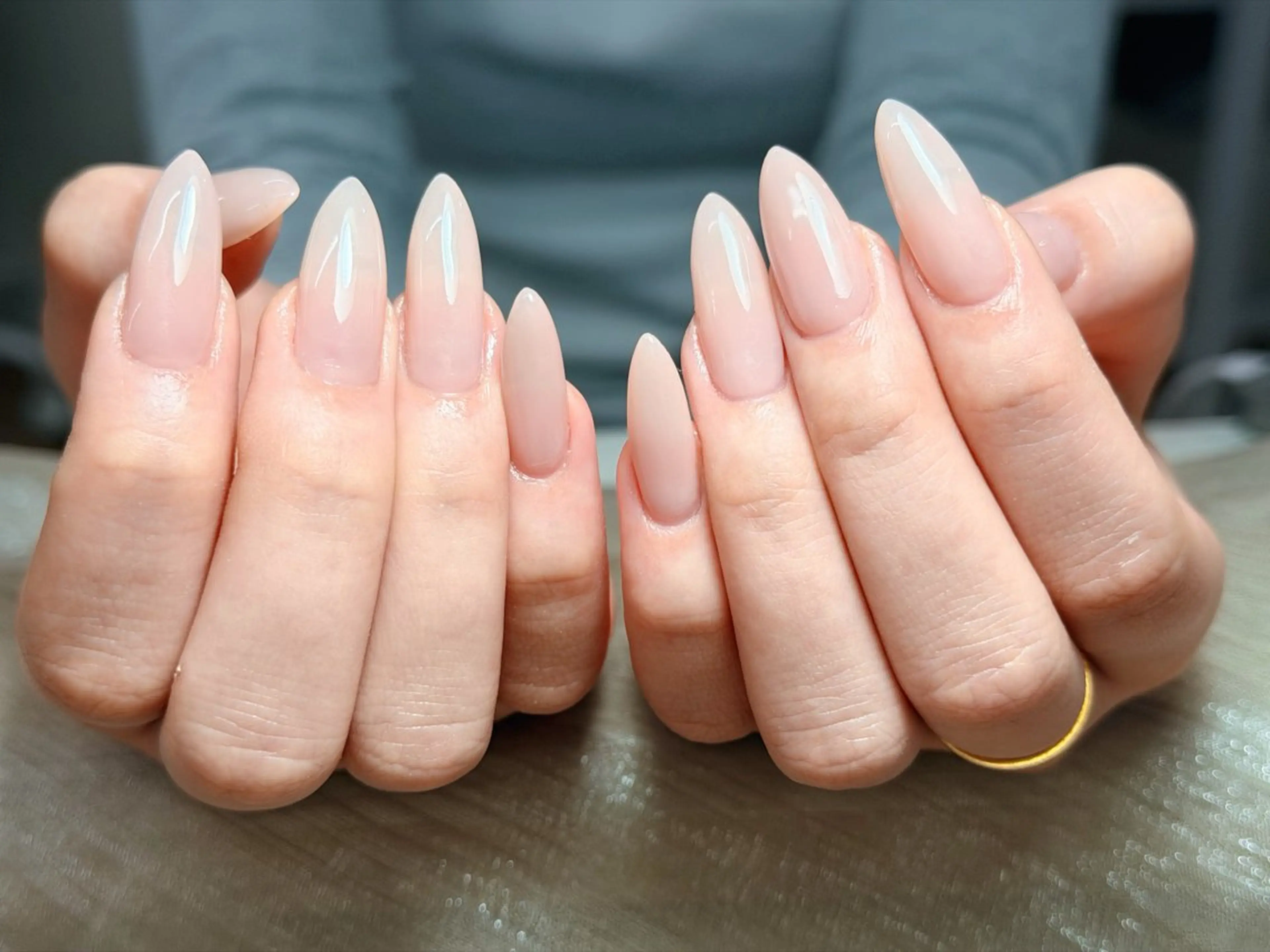 ネイル オーロラネイル ブルー チークネイル フットネイル フレンチネイル ハンドネイル AMI 新大久保のネイルデザイン