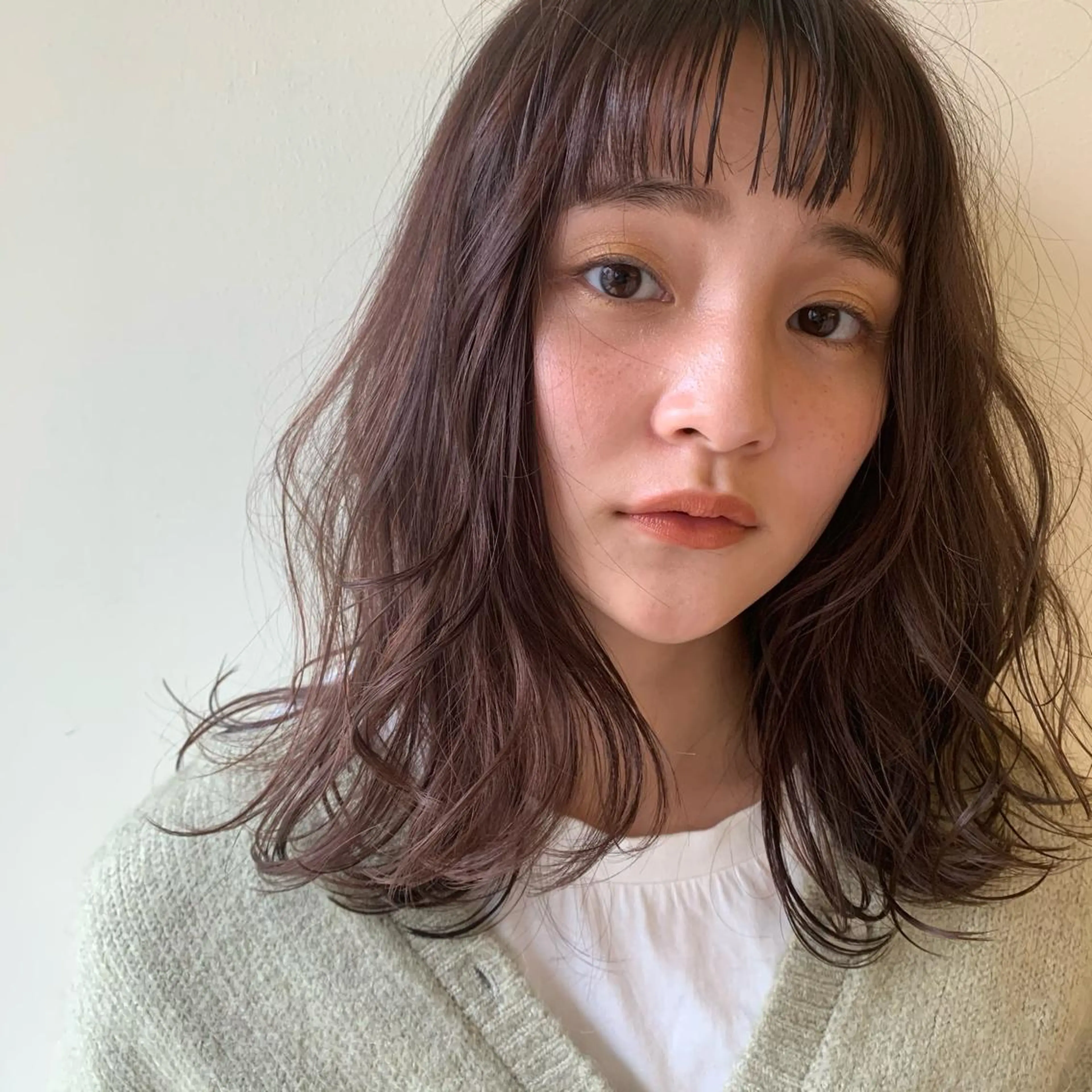 ミディアム カラー カット ヘアカラー トリートメント ぱつっとボブ/ 小野あかねのヘアスタイル