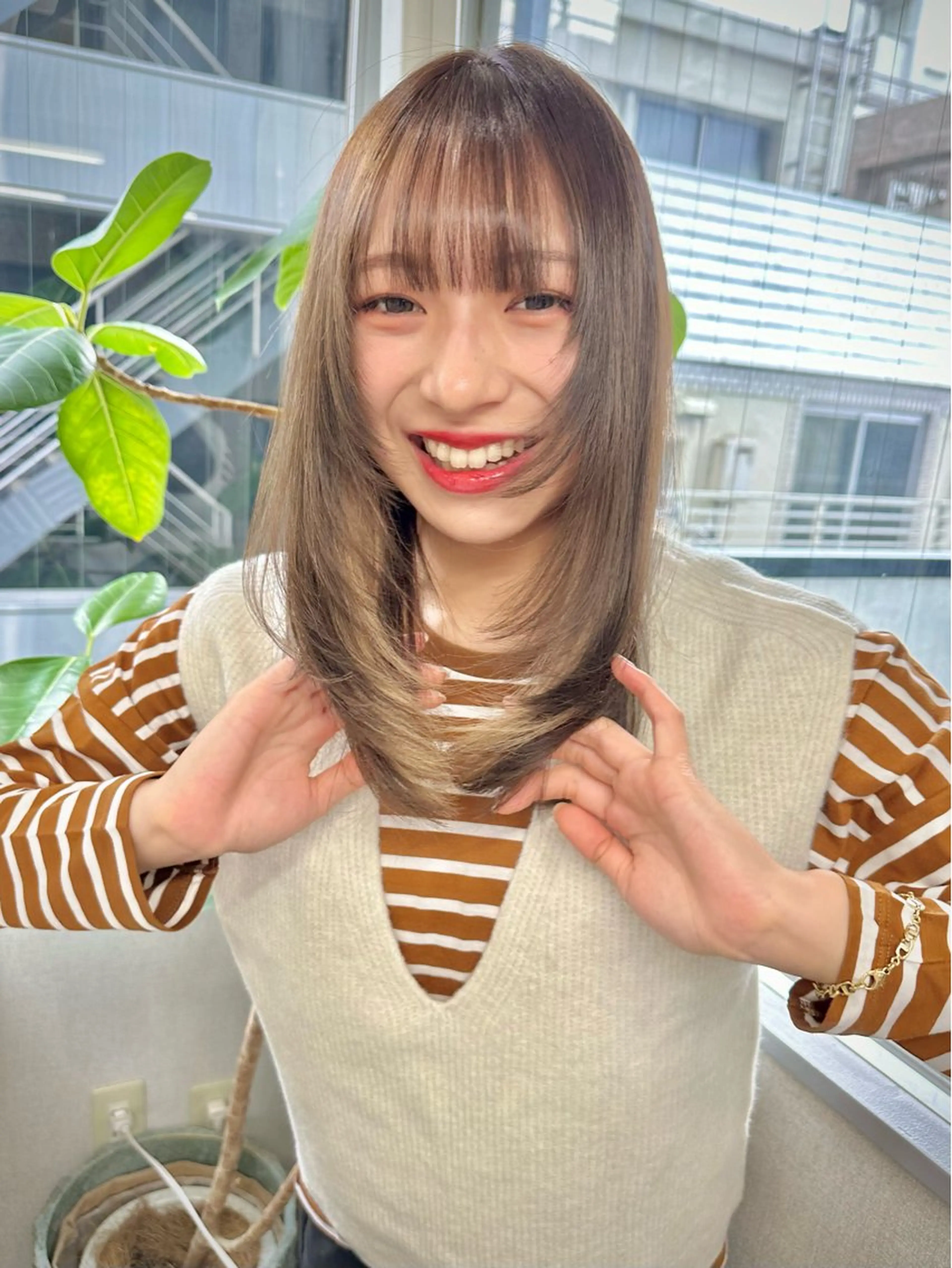 セミロング カラー インナーカラー レイヤーカット カット ヘアカラー トリートメント レイヤーカット🪄 耳ツボ🎀Ayumiのヘアスタイル