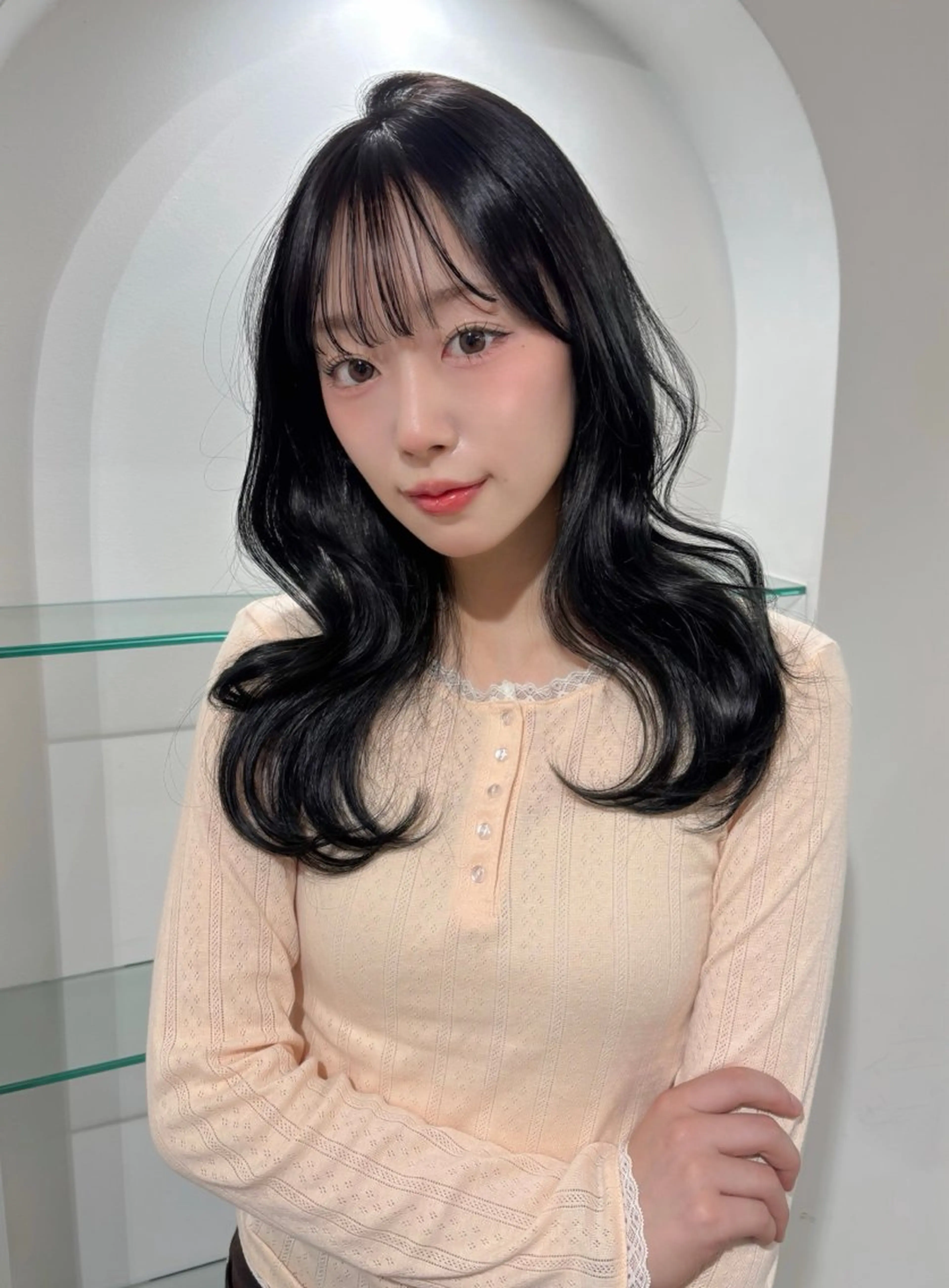ロング カラー 黒髪 ブルーカラー ブルーブラック 顔周りカット 韓国風ヘア カット ヘアカラー トリートメント 藤野 結衣のヘアスタイル