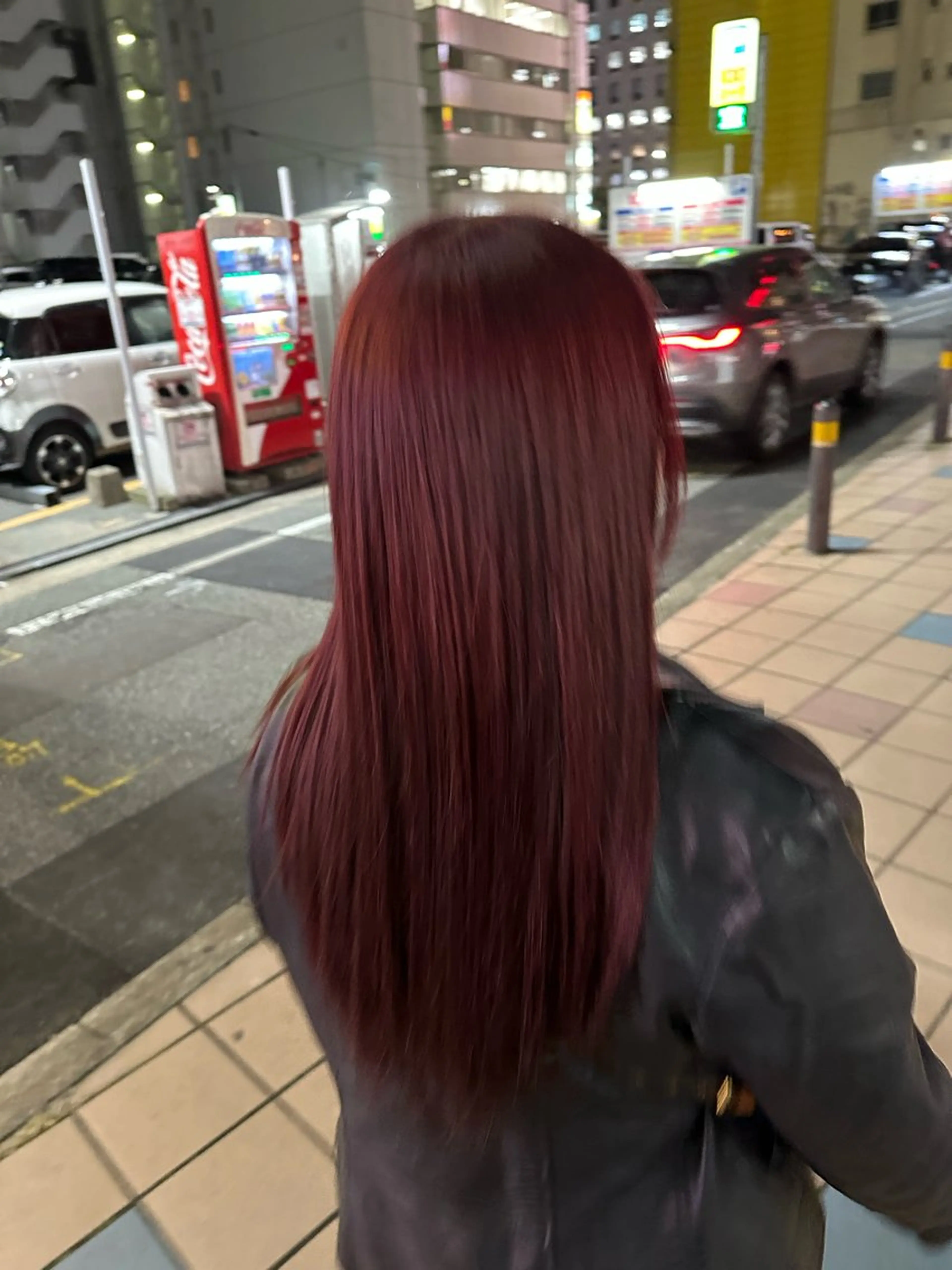 セミロング カラー ブリーチ レッドカラー AYAKASA 暖色カラー/レイヤーのヘアスタイル