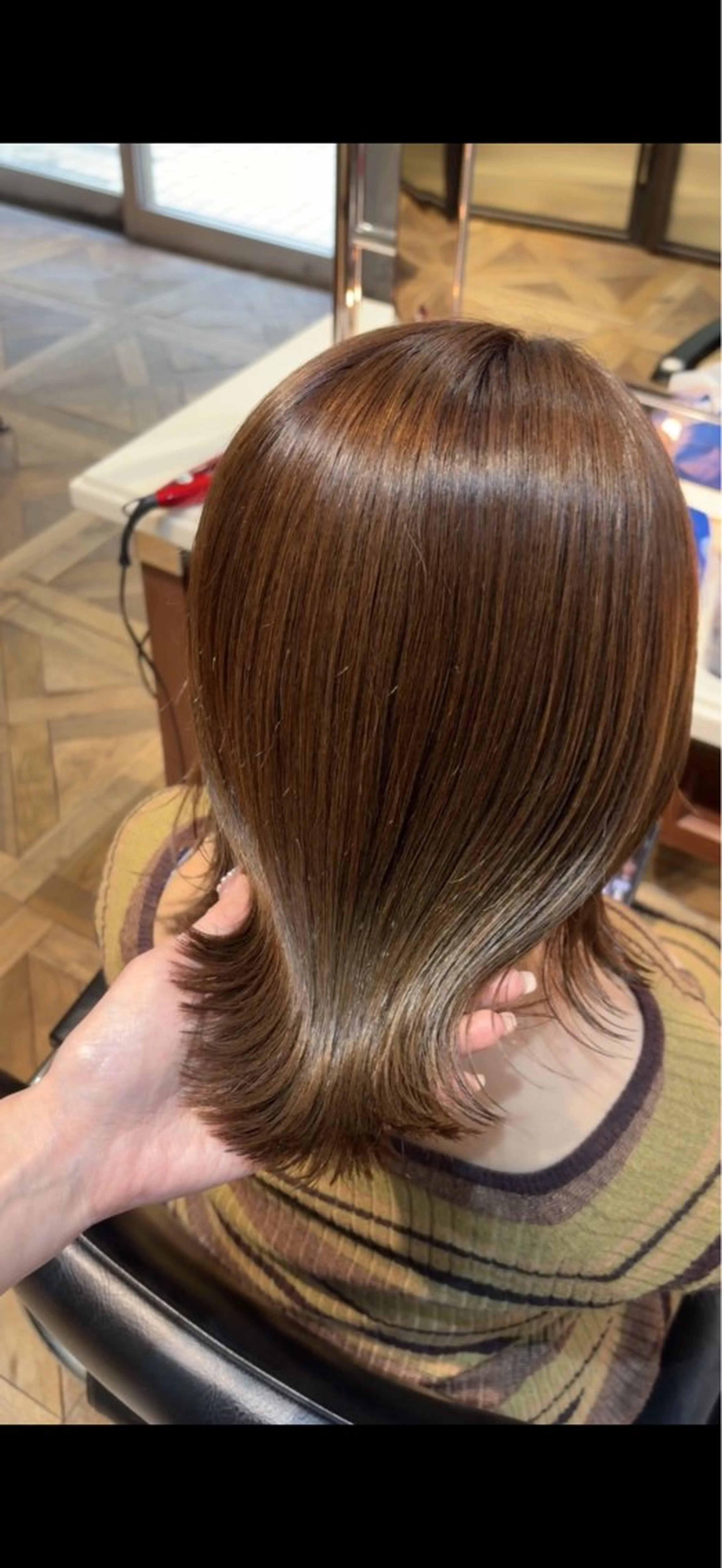 ミディアム カラー ベージュカラー グレージュ オリーブベージュ オリーブカラー オリーブグレージュ カット ヘアカラー トリートメント ご新規様限定 透明感カラーKANAのヘアスタイル