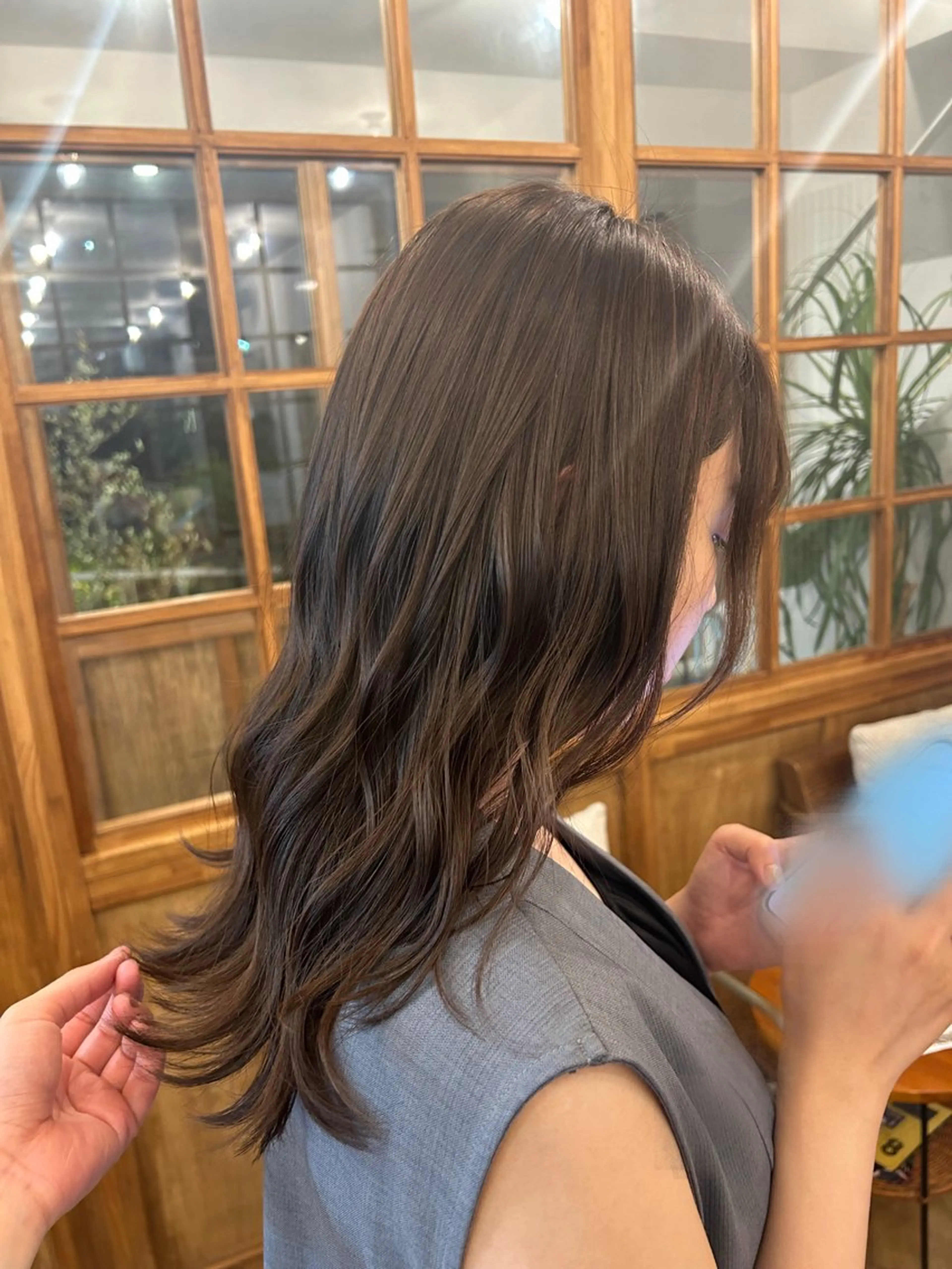 セミロング カラー オリーブカラー I's PRISM所属・ササキ カノンのヘアスタイル