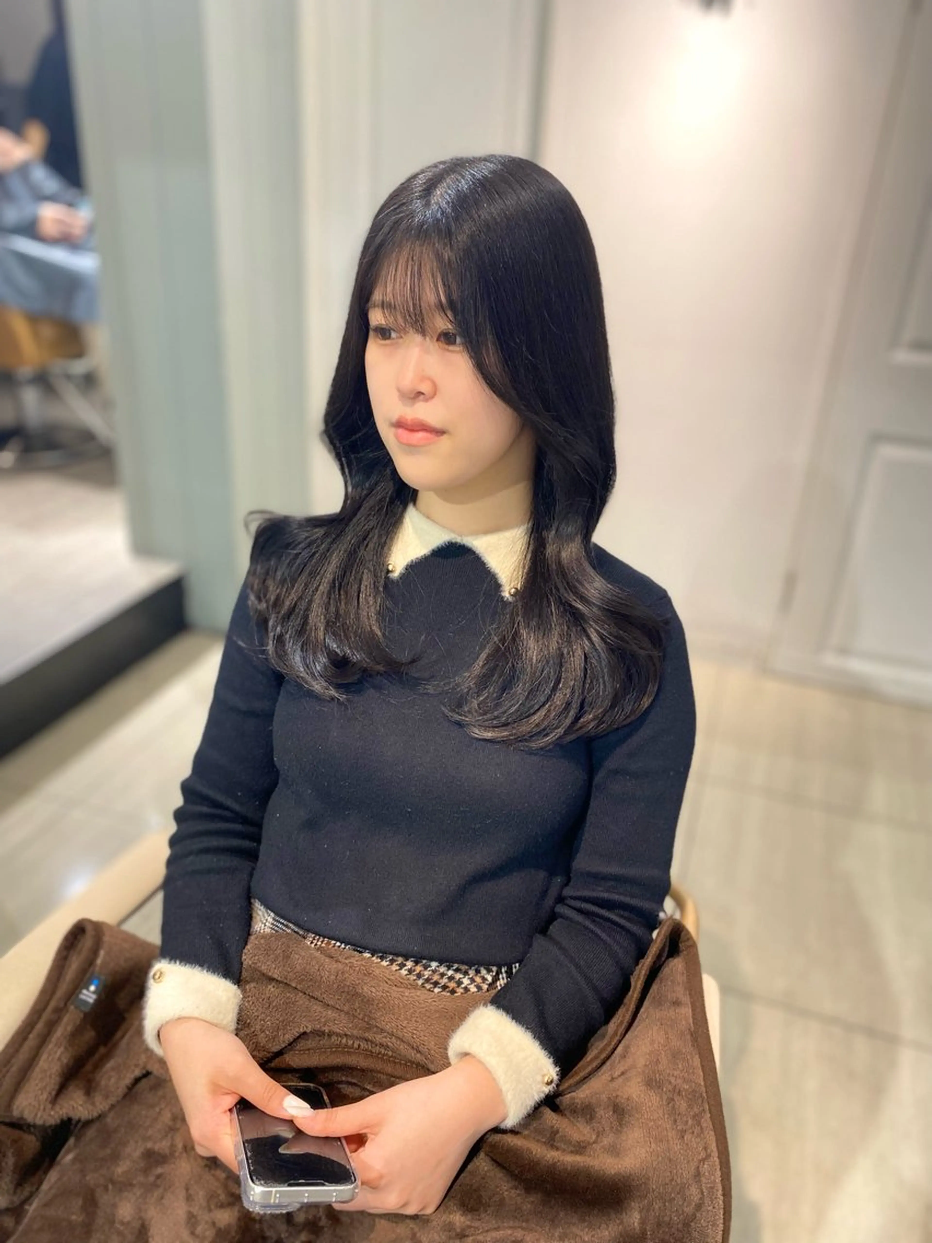 ロング カラー ヘアアレンジ 黒髪 ブルーカラー ブルーブラック くびれヘア 髪質改善 カット ヘアカラー トリートメント 韓国風レイヤーカット 💎髪質改善"yuiのヘアスタイル