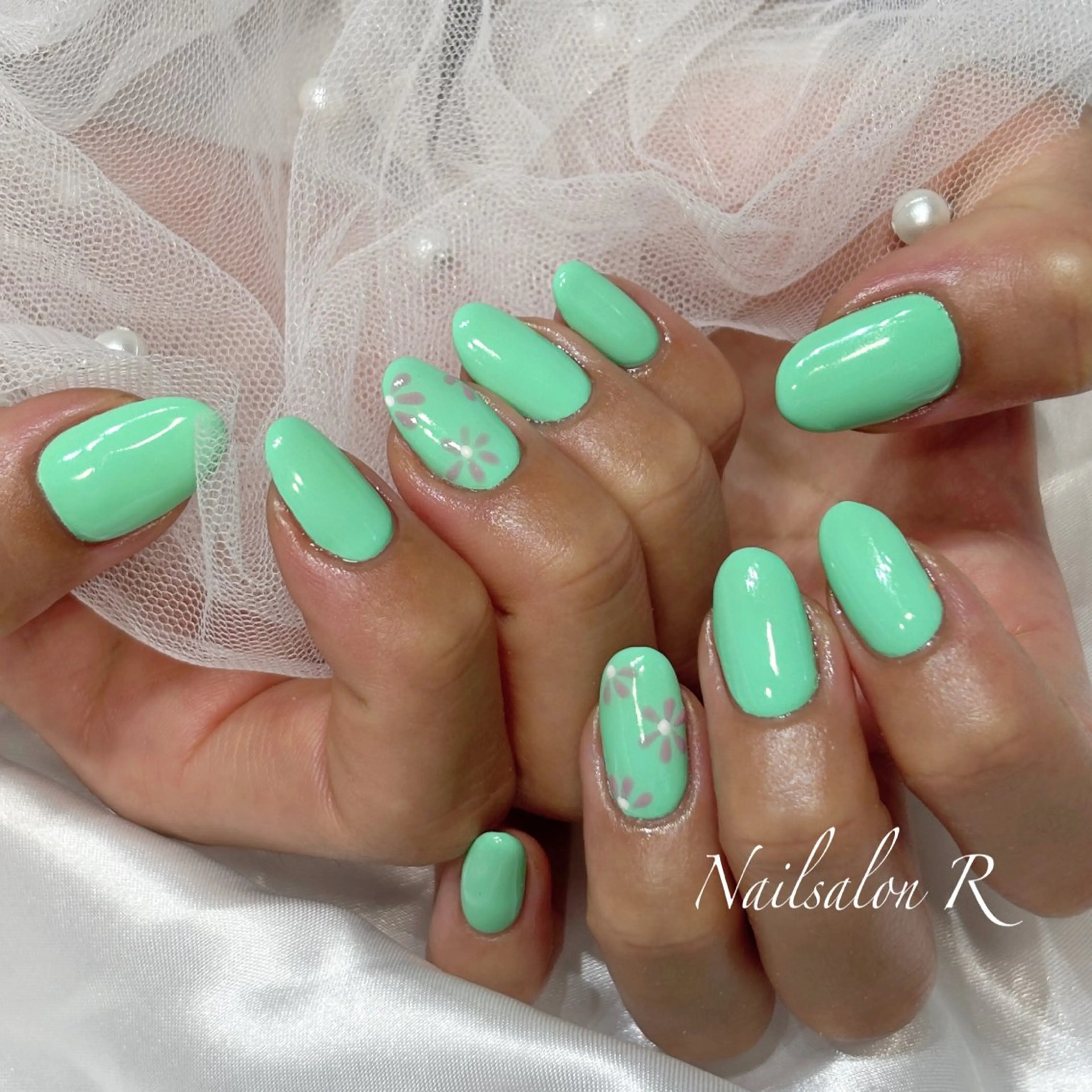 ネイル Nailsalon Ｒ《喜多見3分》のネイルデザイン