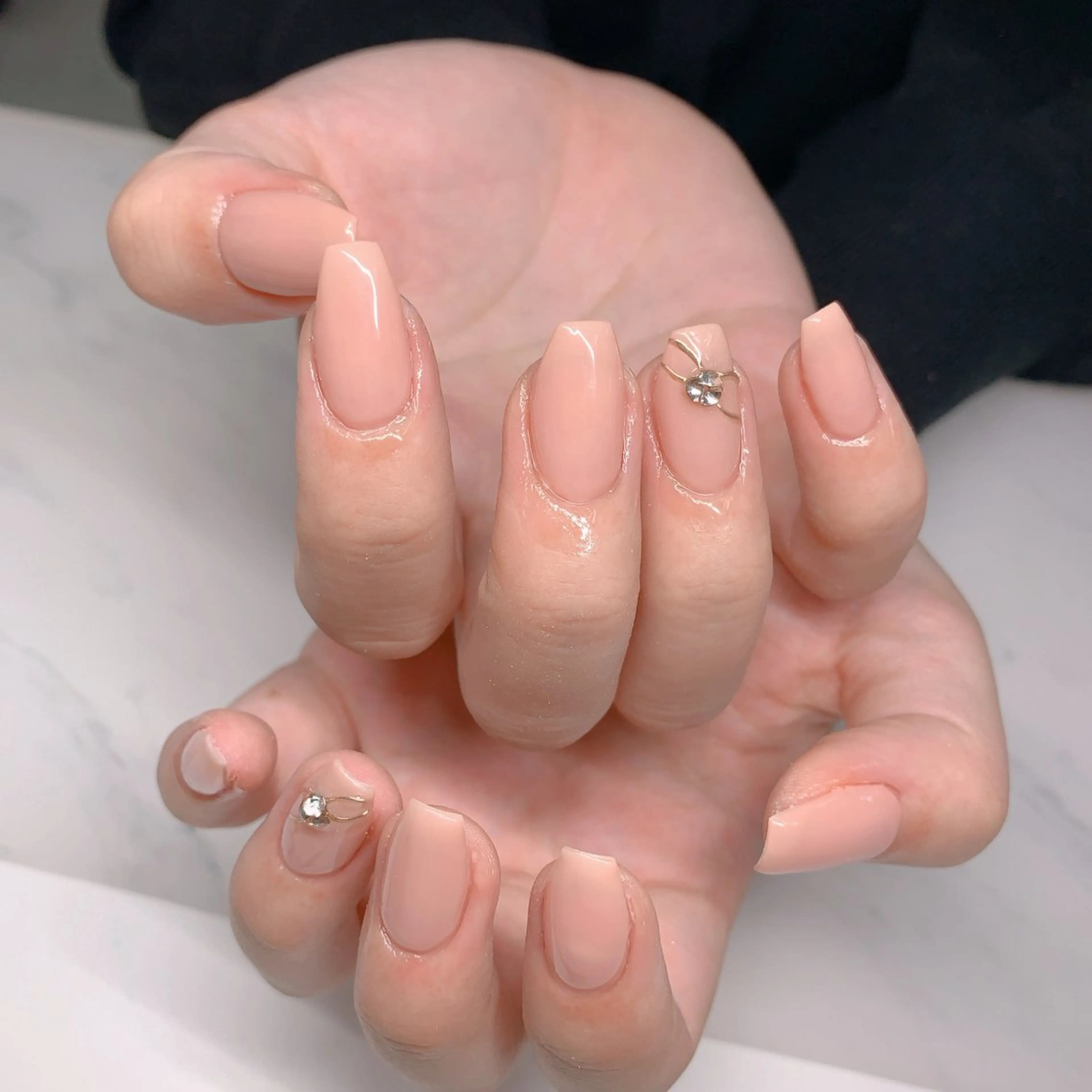 ネイル オーロラネイル 長さ出し フットネイル ジェルネイル キラキラネイル インフィニティ ネイルサロンのネイルデザイン