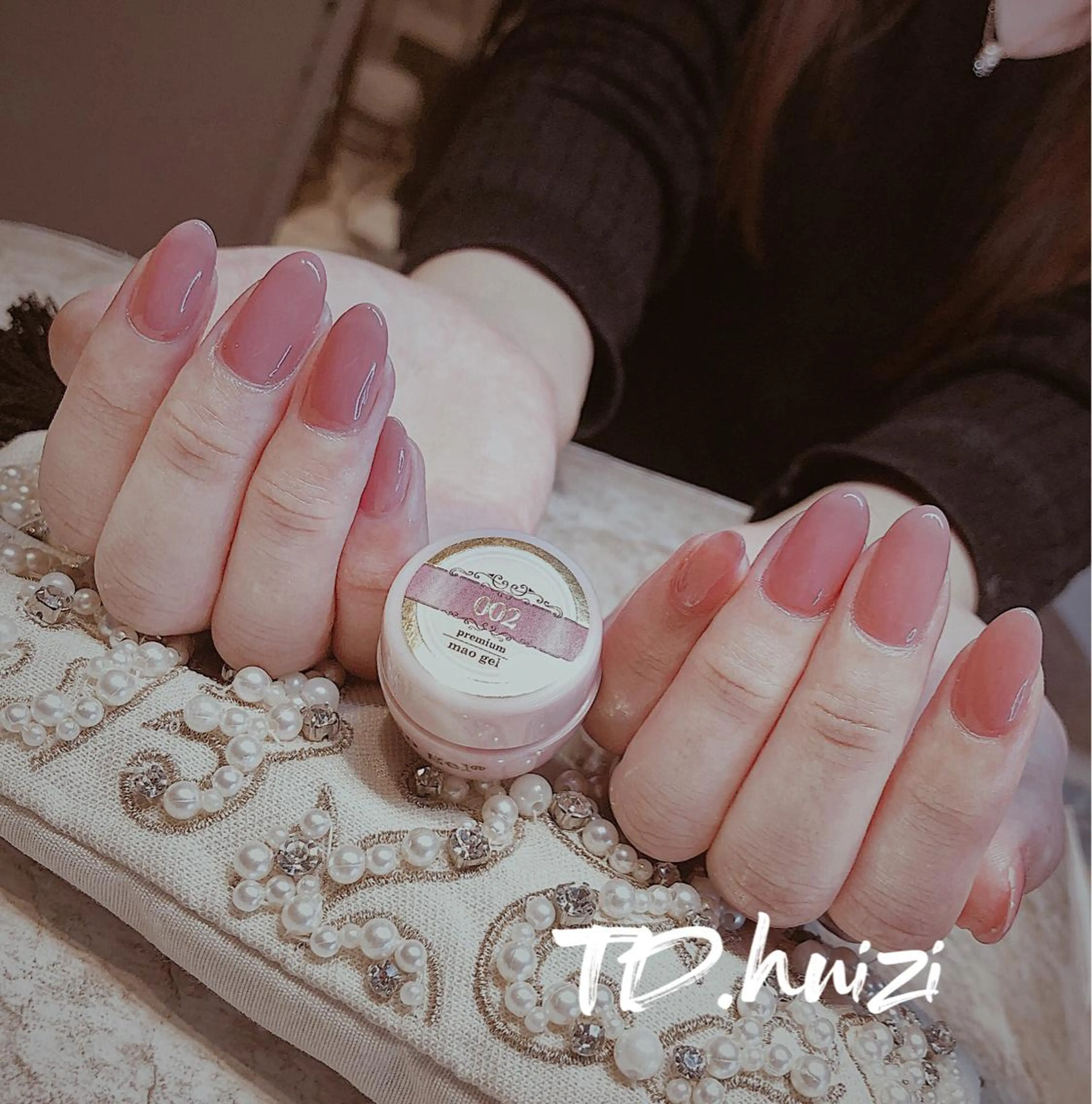 ミディアム ハンドネイル めぐみのネイルサロン スタッフ練習のネイルデザイン