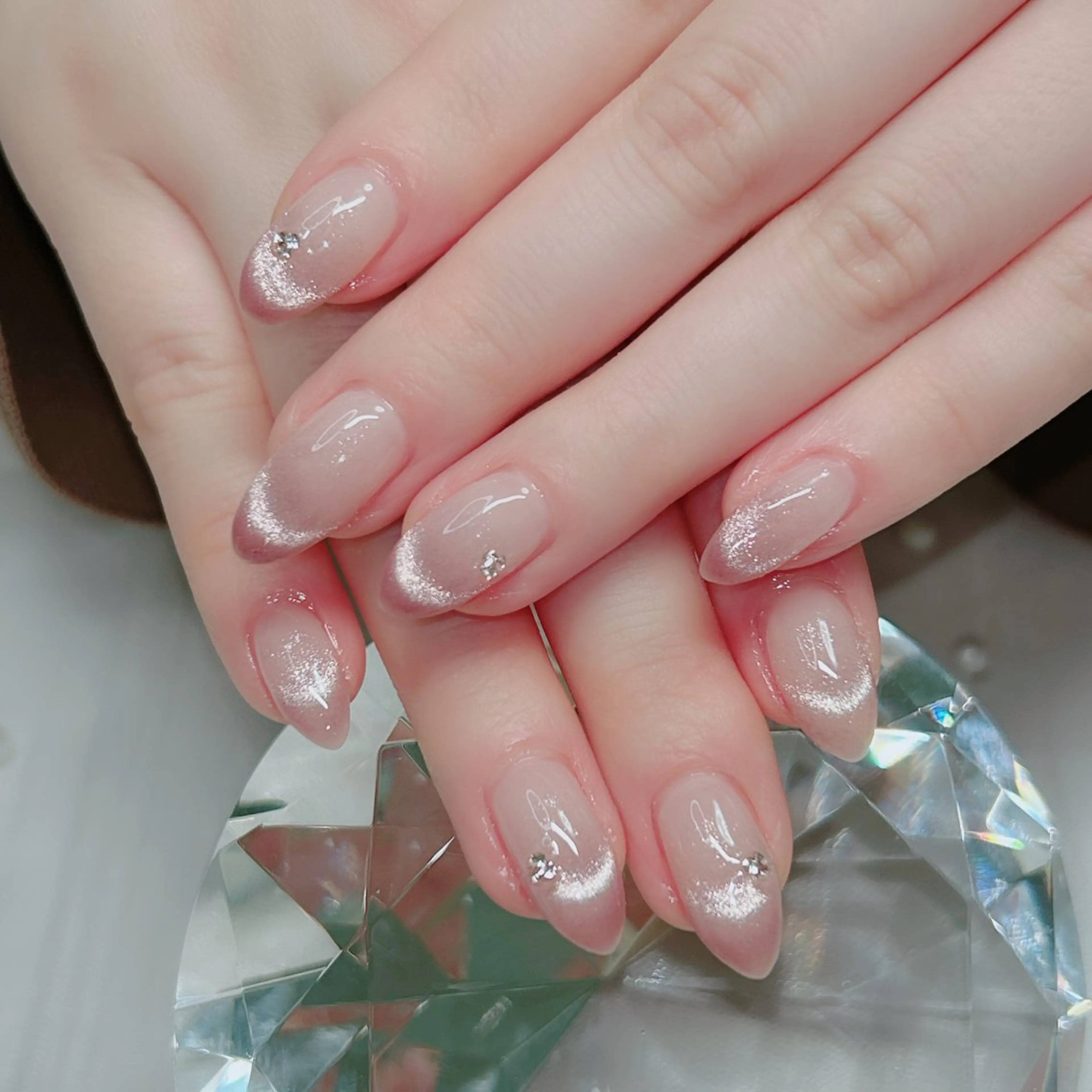 ネイル オーロラネイル ミラーネイル オフィスネイル ワンカラーネイル シンプルネイル ハンドネイル Cute Tips nailのネイルデザイン