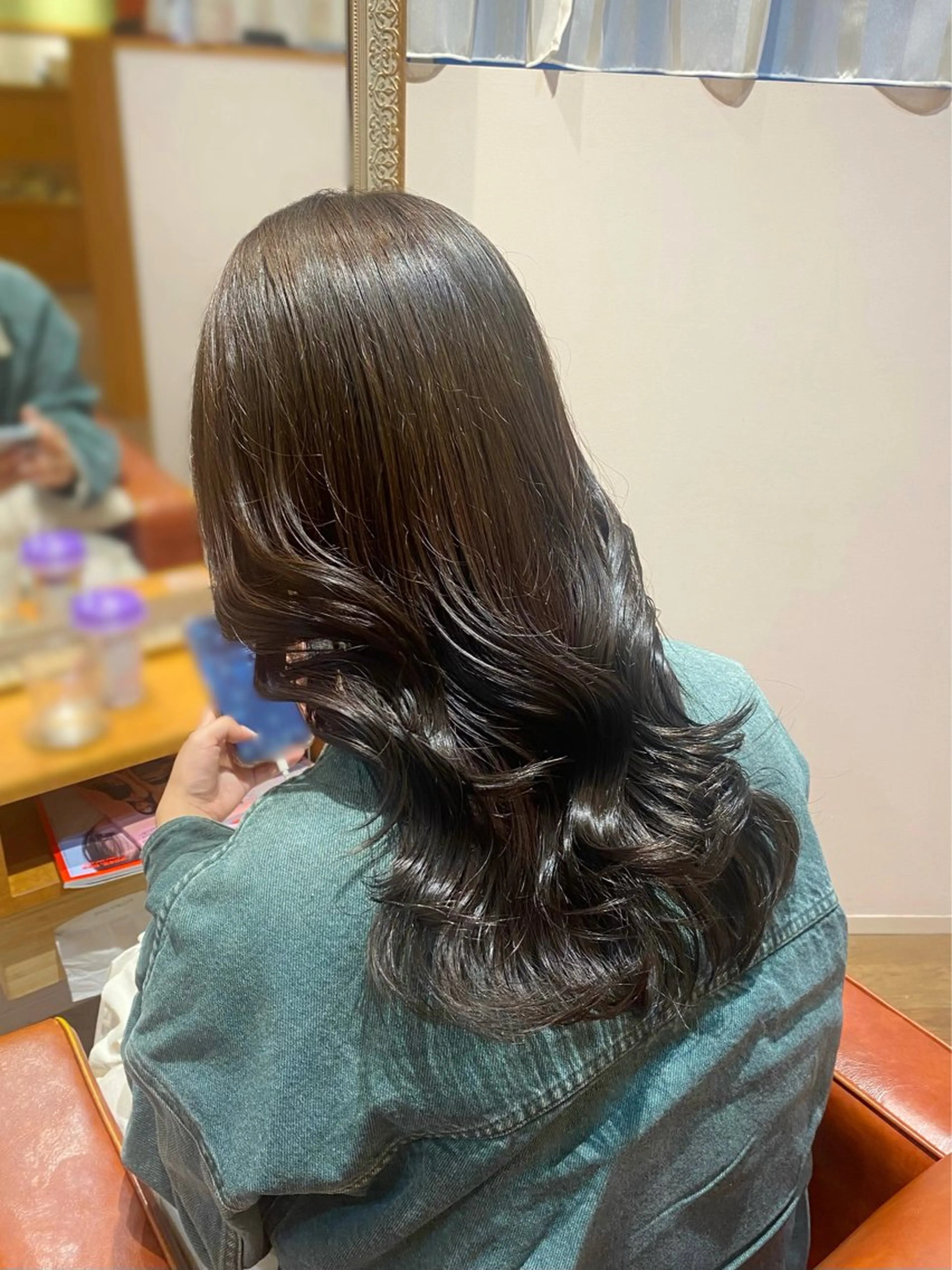 ロング カラー ブラウンカラー オリーブブラウン ヘアカラー トリートメント asuka‪‪‎🤍 Lita 1Fのヘアスタイル