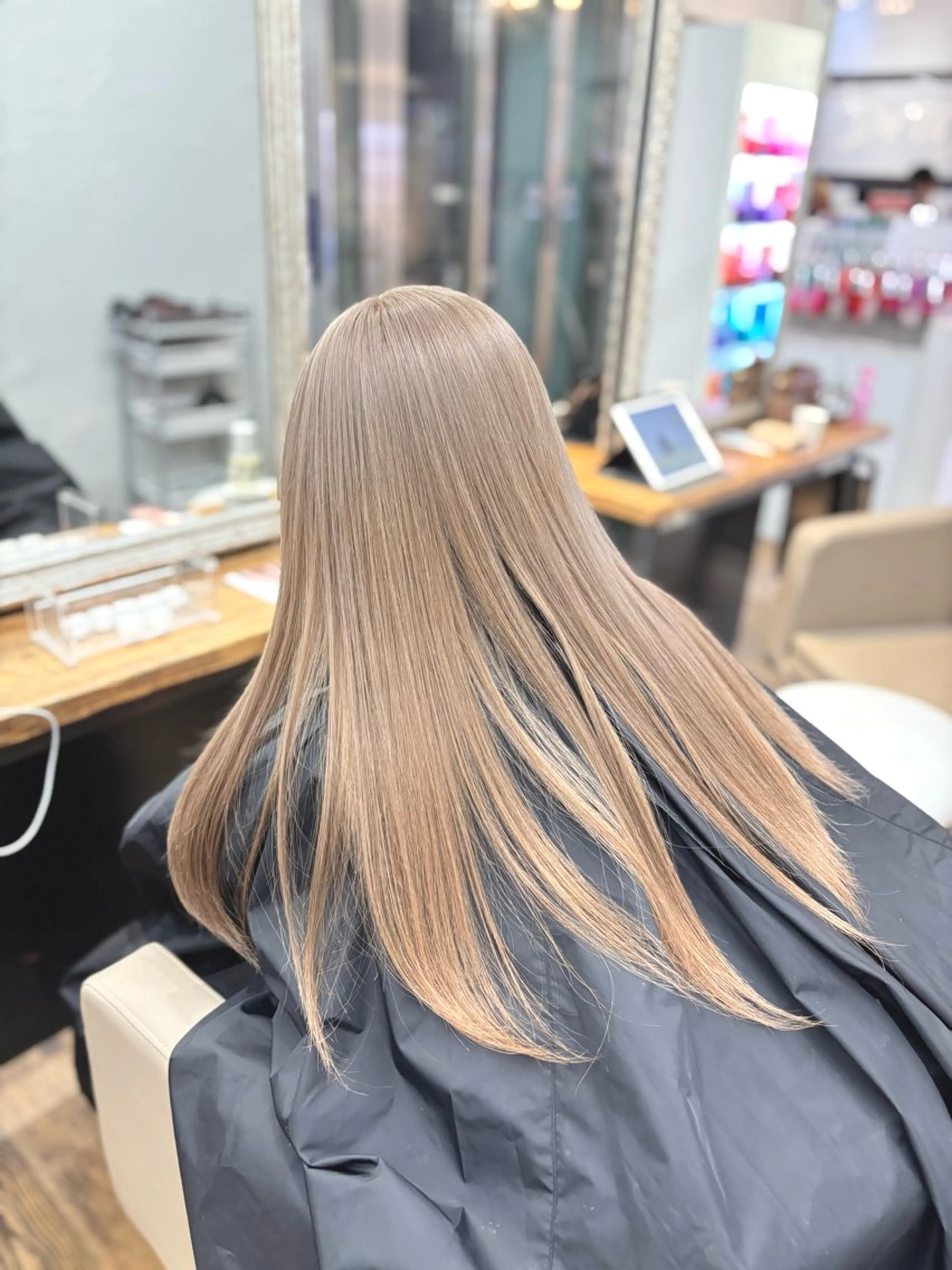 ロング カラー ベージュカラー ブリーチ ケアブリーチ 透明感カラー ダブルカラー ブリーチ/ブロンド 🕊️/カズヤのヘアスタイル