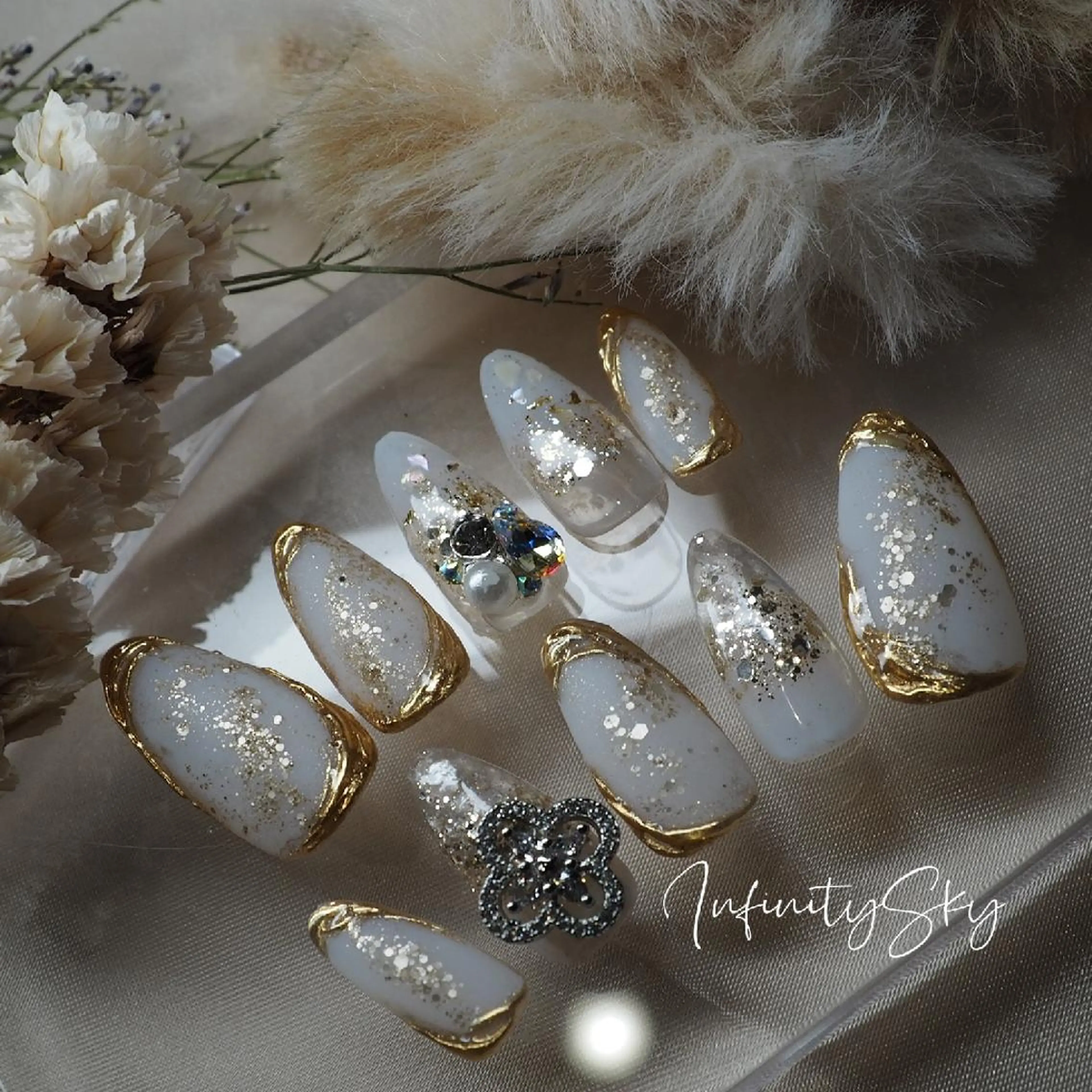 ネイル 成人式 ネイルチップ infinity skyのネイルデザイン