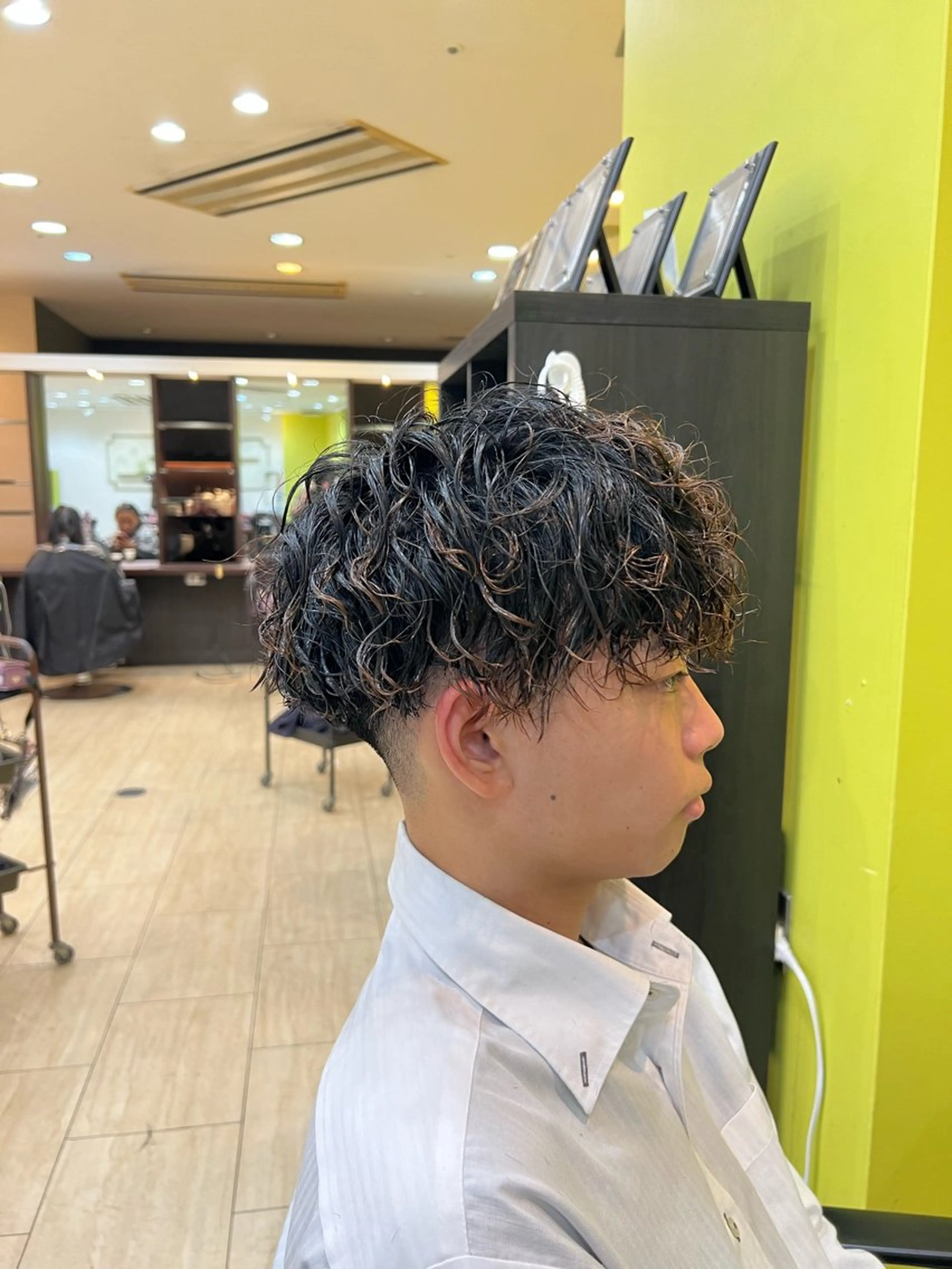 ショート パーマ メンズ ハイトーン／パーマ 特化平田のヘアスタイル