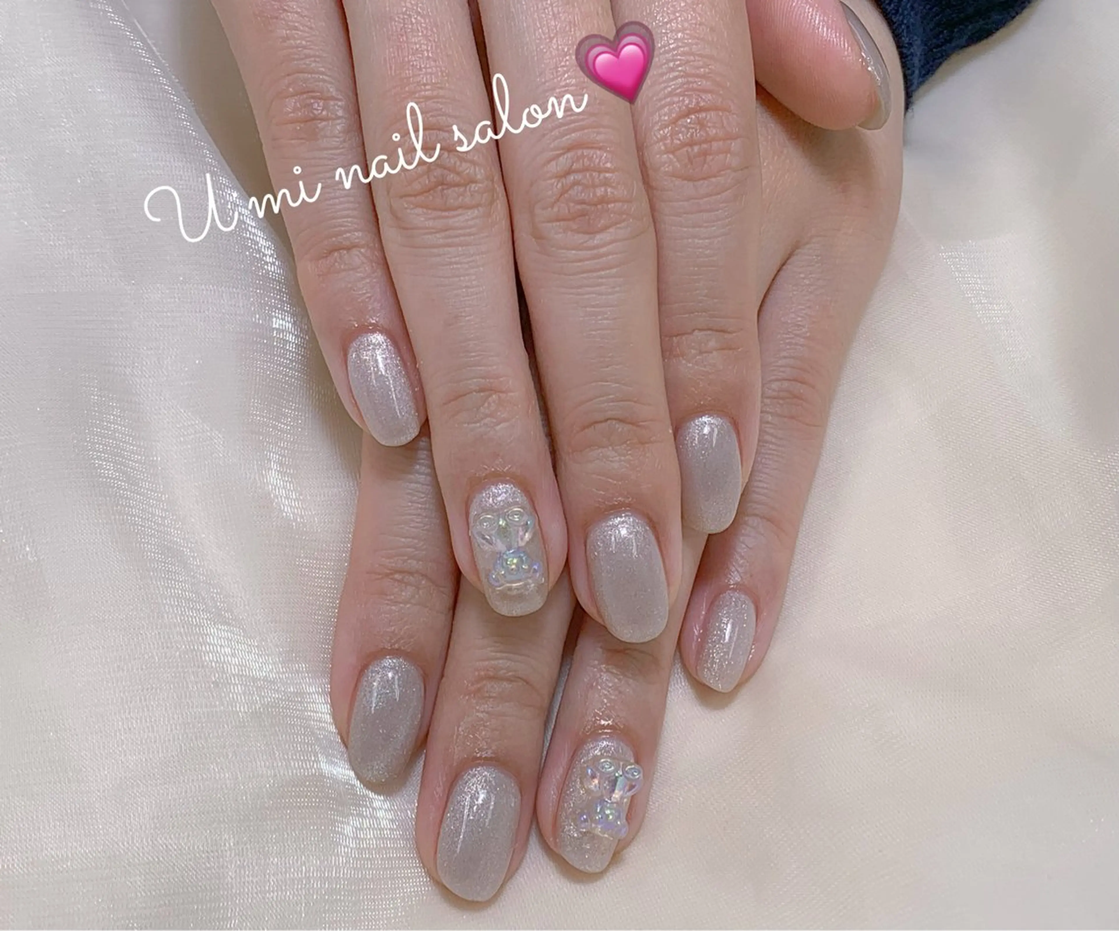 ネイル マグネットネイル マグネットワンカラー ワンカラーネイル ハンドネイル U·Mi nail salon所属・U·Mi 上野御徒町容のネイルデザイン