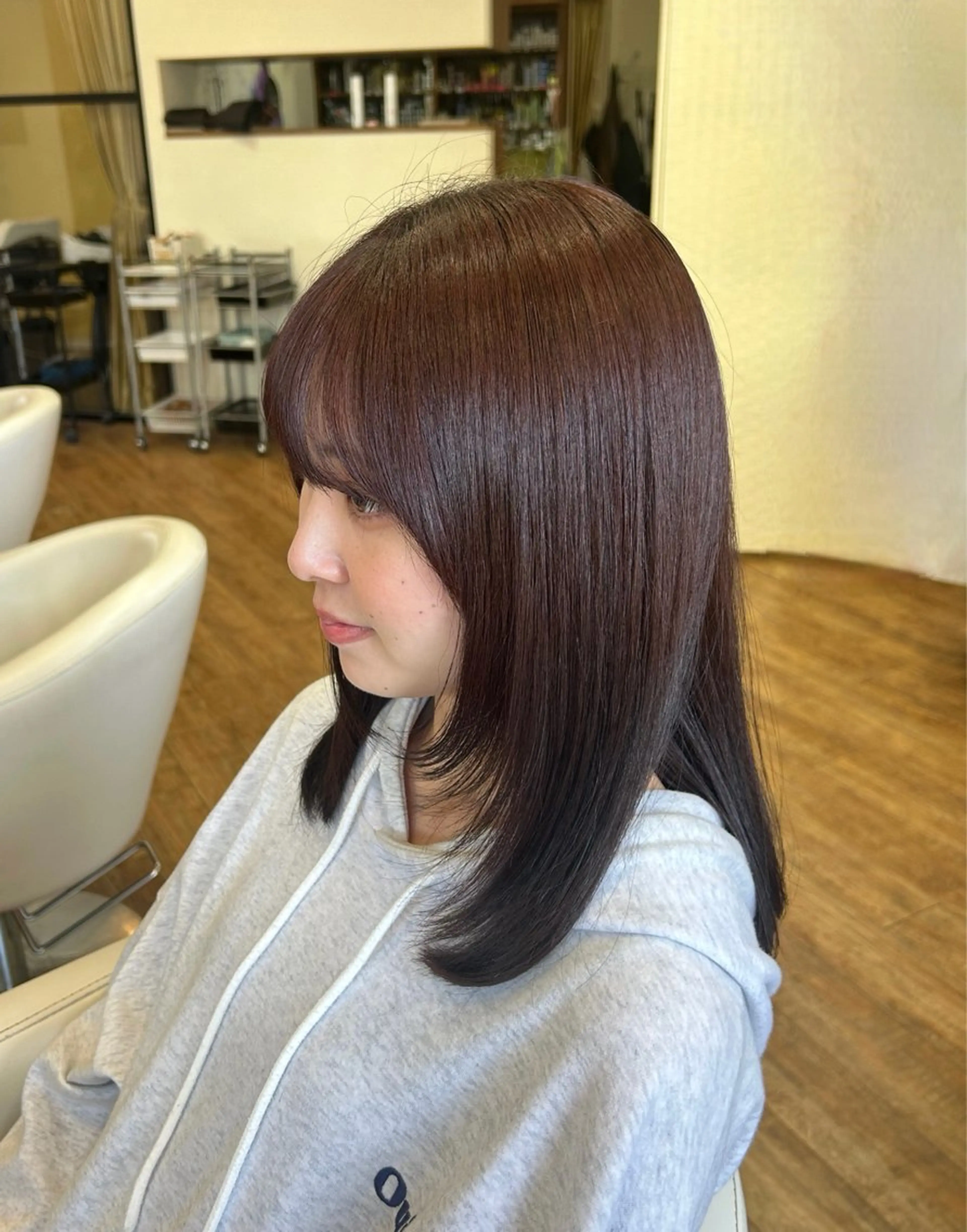 セミロング 顔まわりレイヤー 顔周りカット レイヤーカット 水木 里咲のヘアスタイル