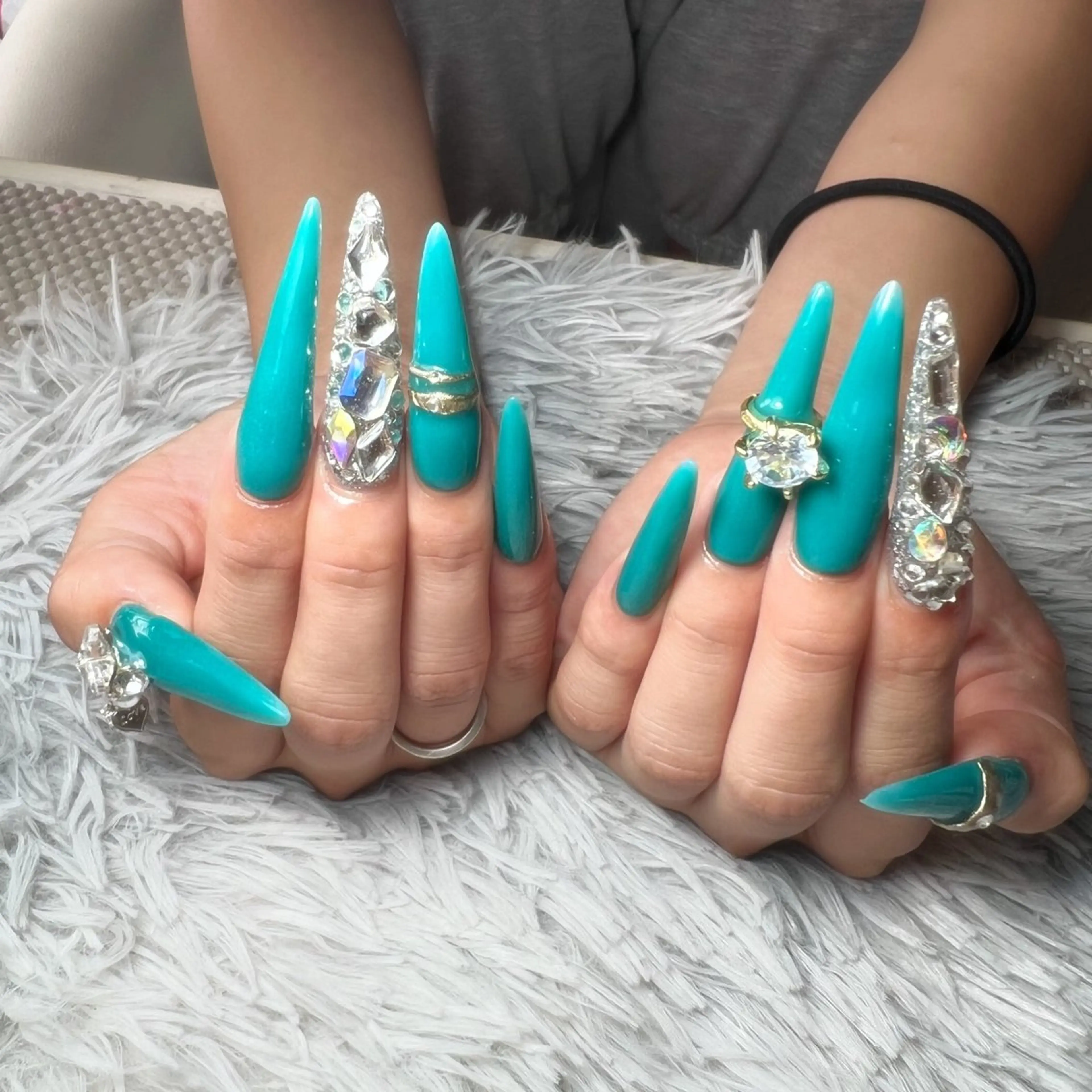 ネイル ブルー スカルプネイル ハンドネイル シェヌネイル JURAのネイルデザイン