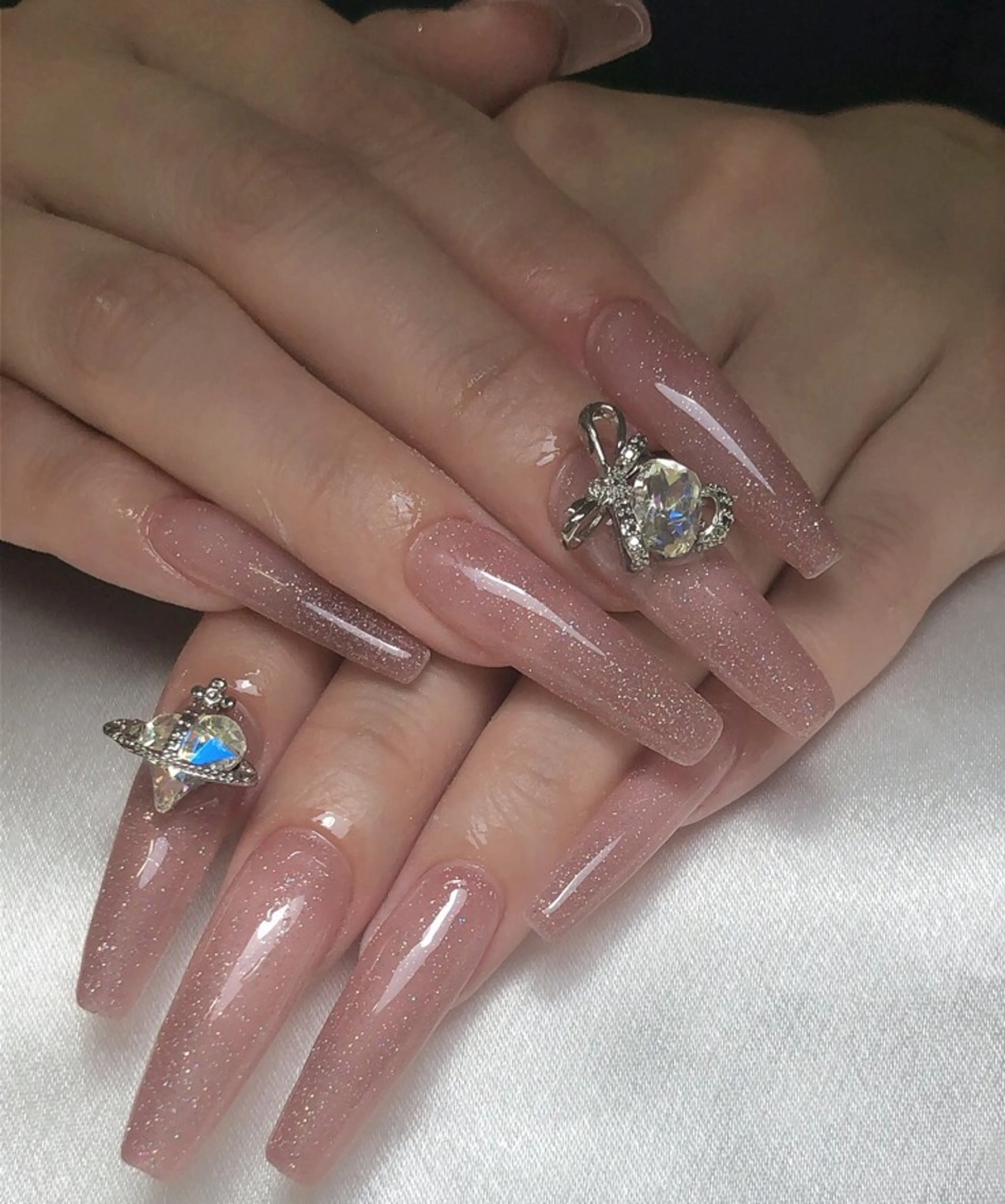 ネイル ハンドネイル LR.ONE ヨウのネイルデザイン