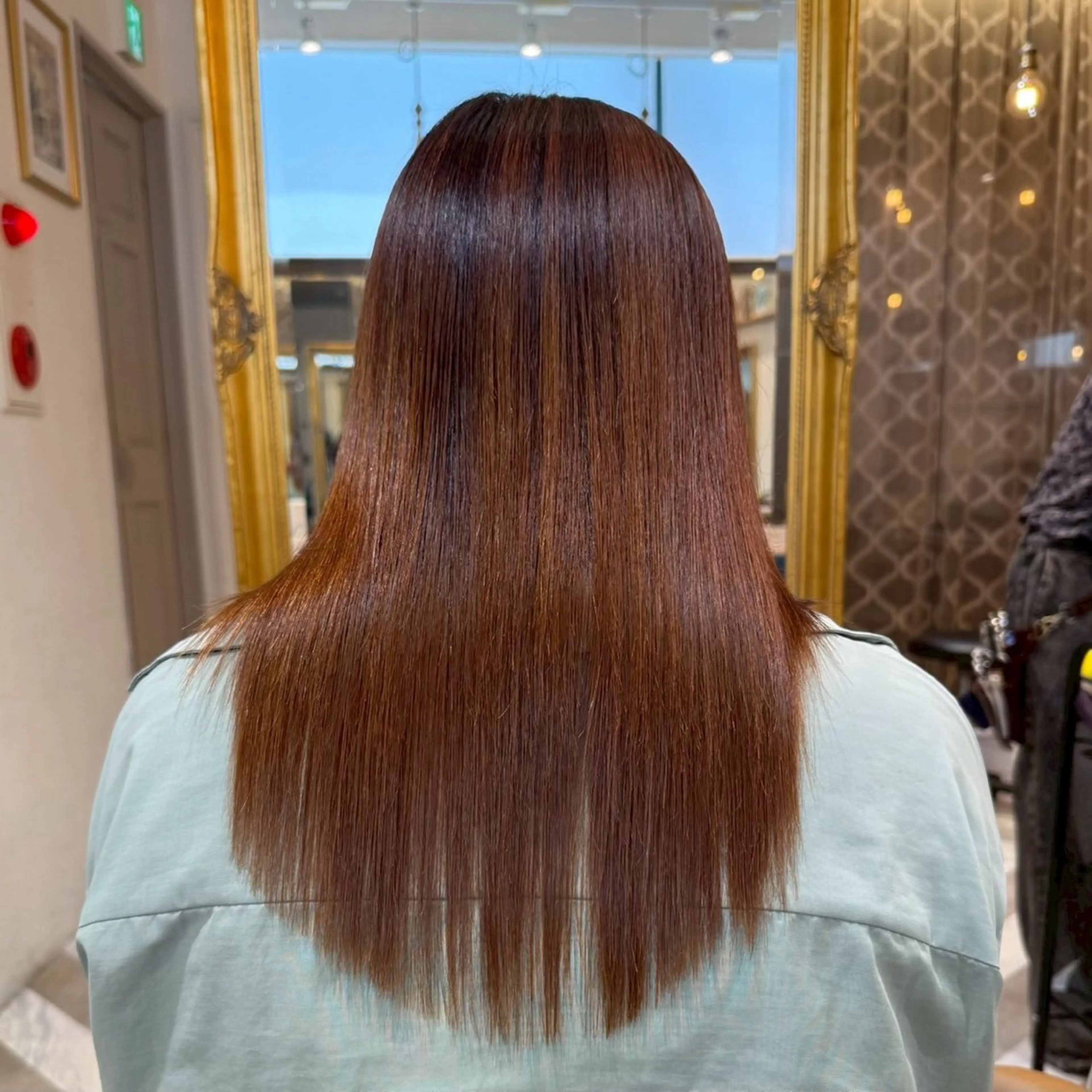 ロング 縮毛矯正 佐藤 優成のヘアスタイル