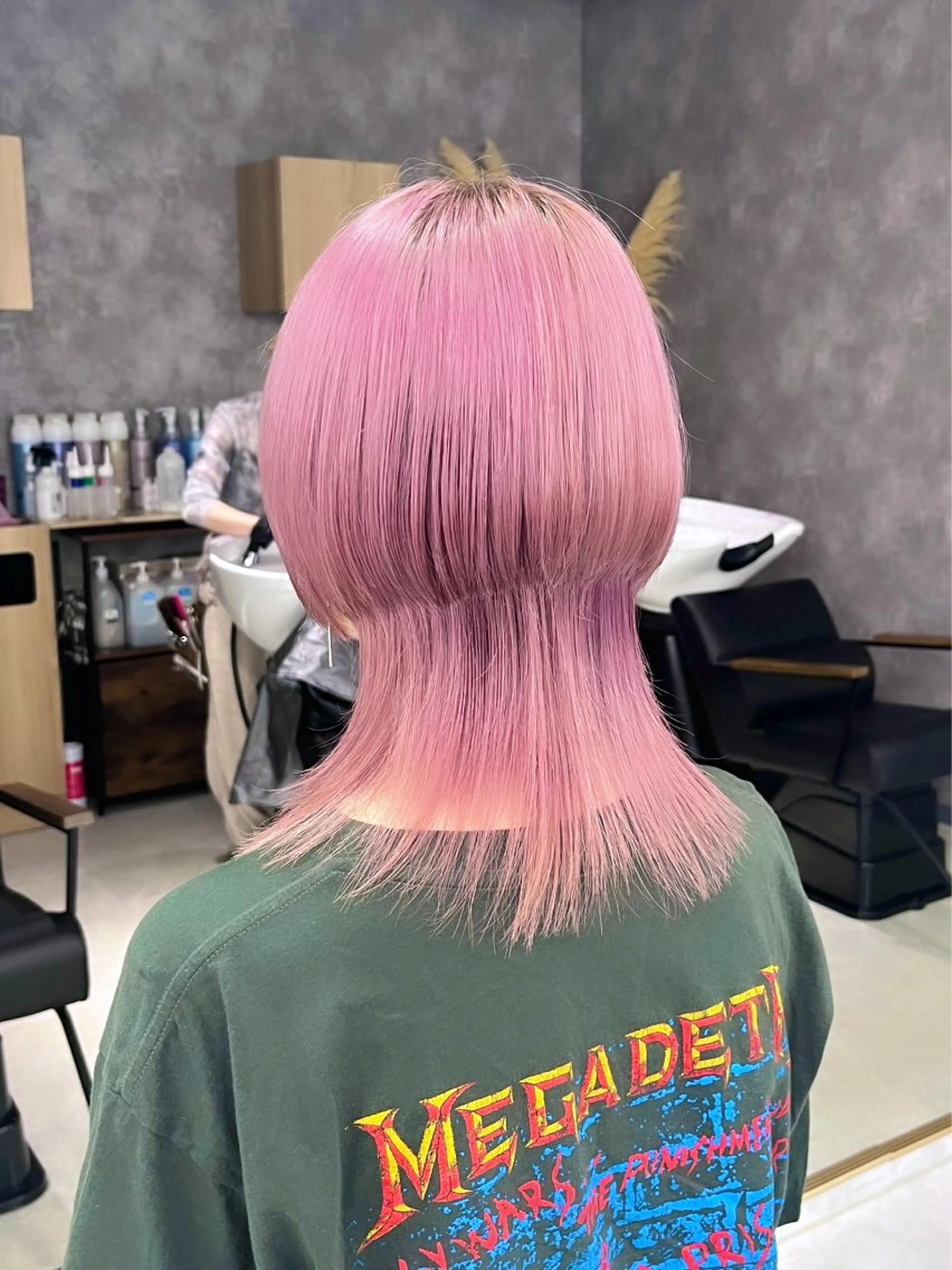 セミロング カラー ウルフカット 🐺ウルフ×ハイトー ン🖤Yukinoのヘアスタイル