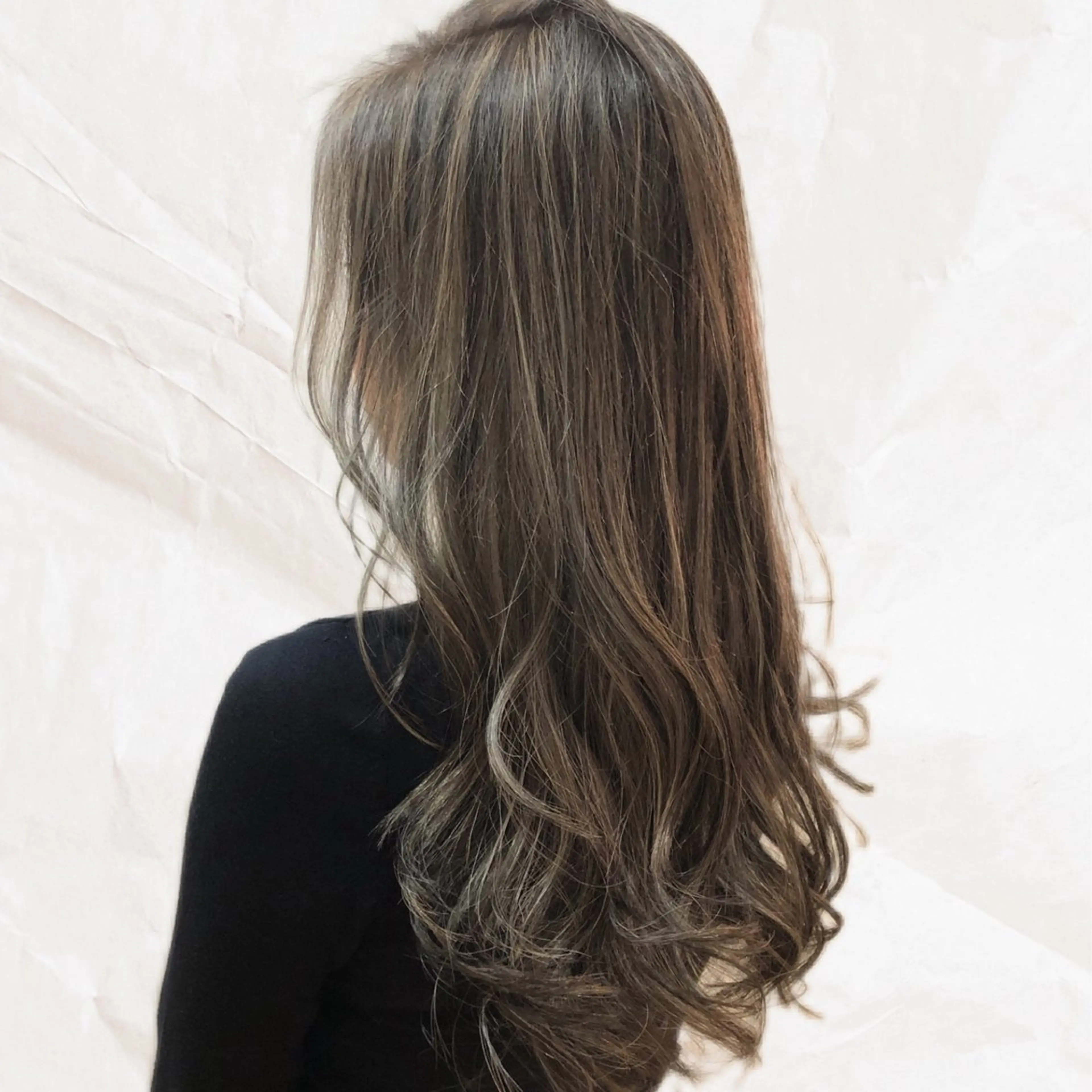 ロング カラー ハイライトカラー ハイライト ヘアルーム カフーのヘアスタイル