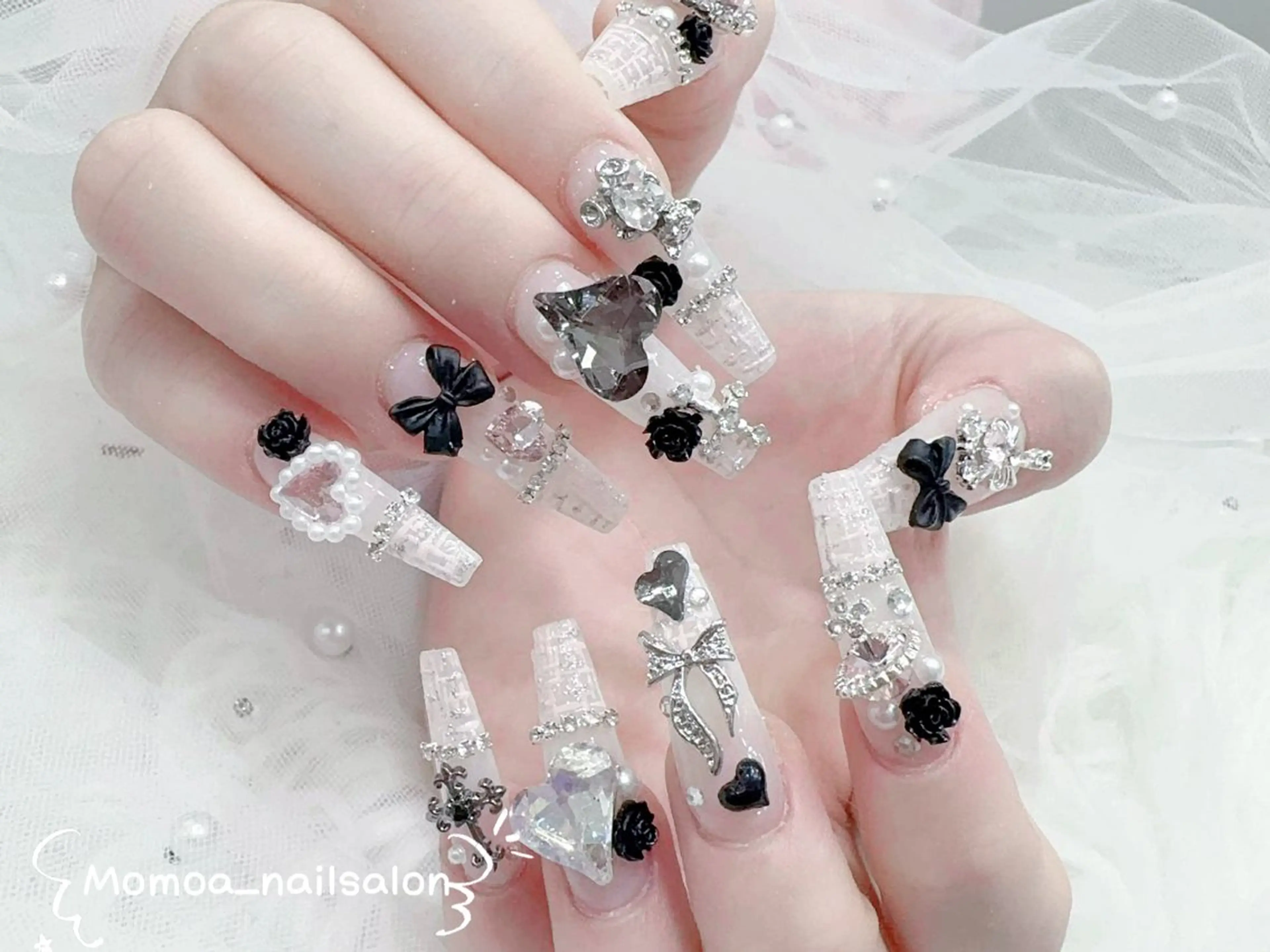 ネイル ハロウィン キラキラネイル 韓国ネイル スカルプネイル ハンドネイル MoMoA Nail ネイル長さ出し専門店のネイルデザイン