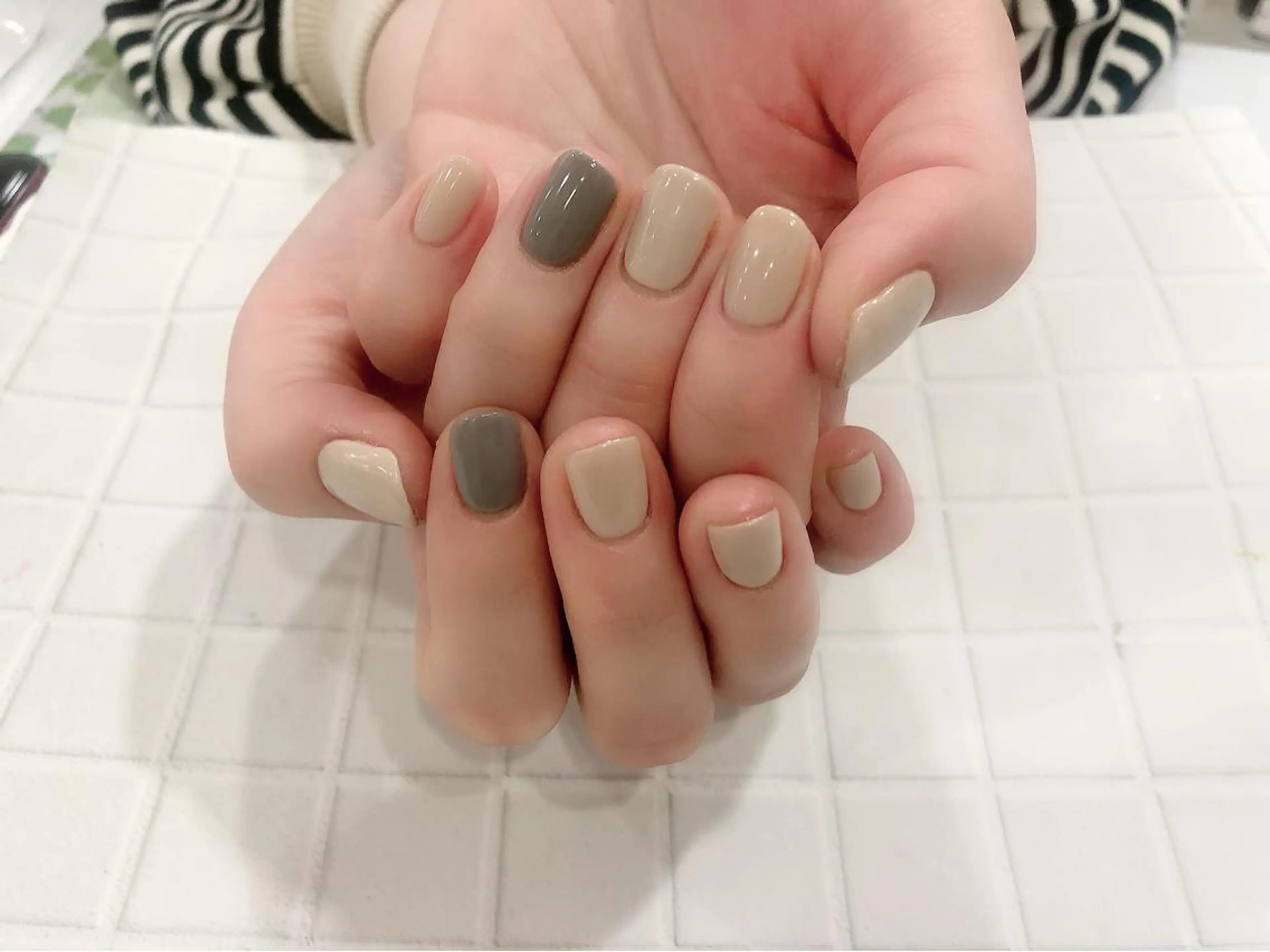 ネイル 成瀬 妃生路のヘアスタイル